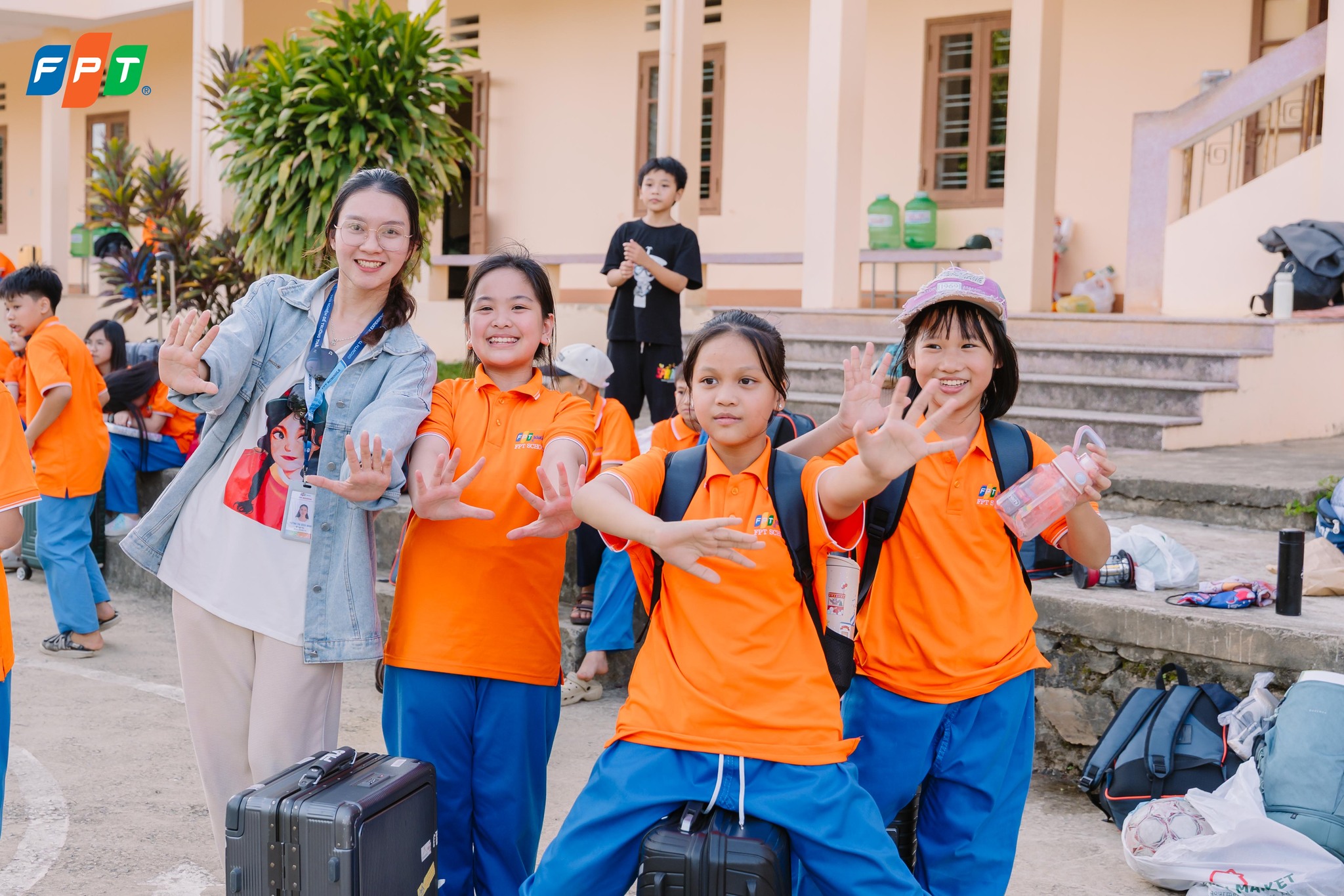 Tự lập là gì? 10 cách cha mẹ dạy con tính tự lập ngay từ nhỏ - FPT Education Tự lập là gì? 10 cách cha mẹ dạy con tính tự lập ngay từ nhỏ | FPT Schools