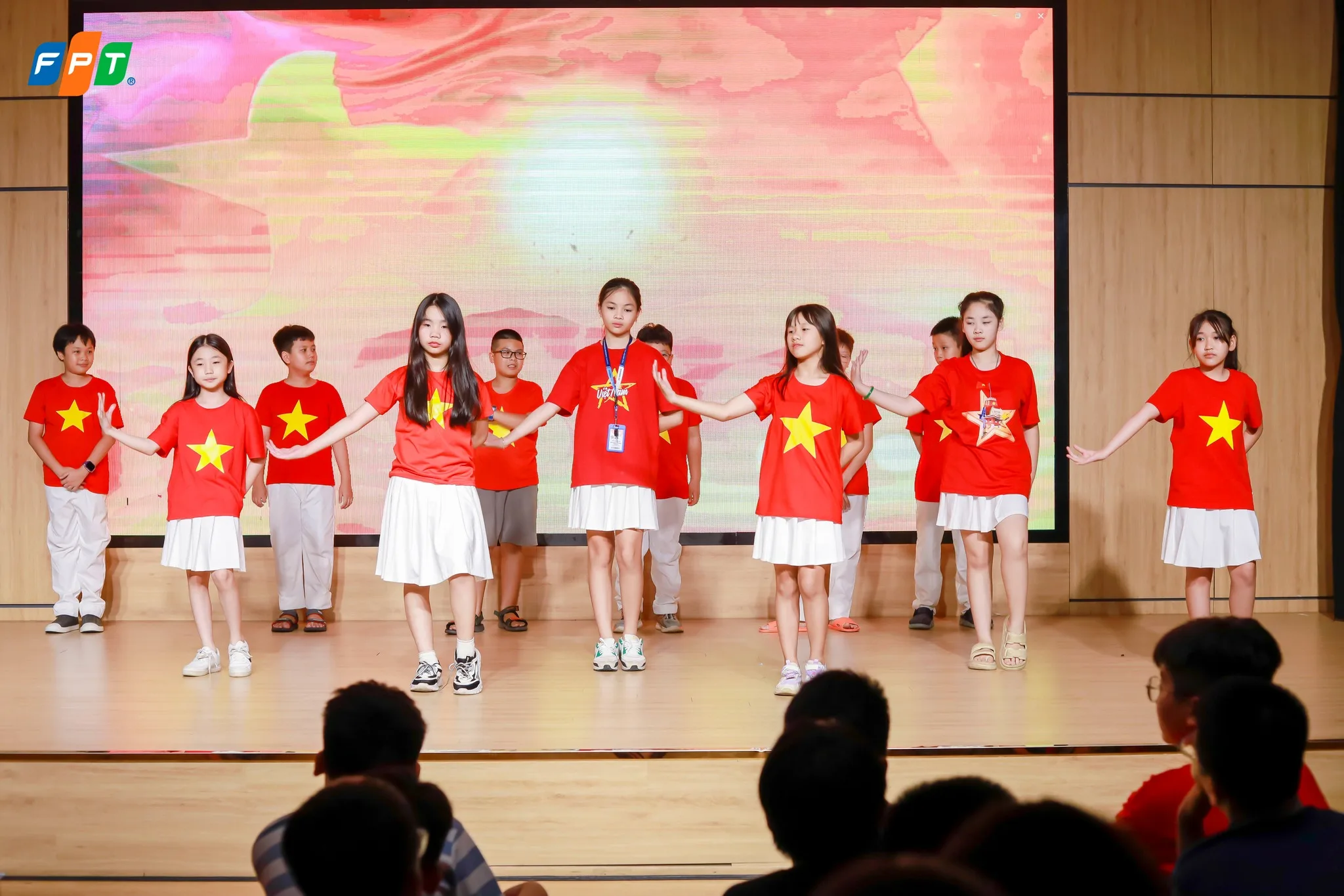 Phương pháp học tiếng Anh giao tiếp cho trẻ em hiệu quả nhất - FPT Education Học tiếng Anh giao tiếp cho trẻ em