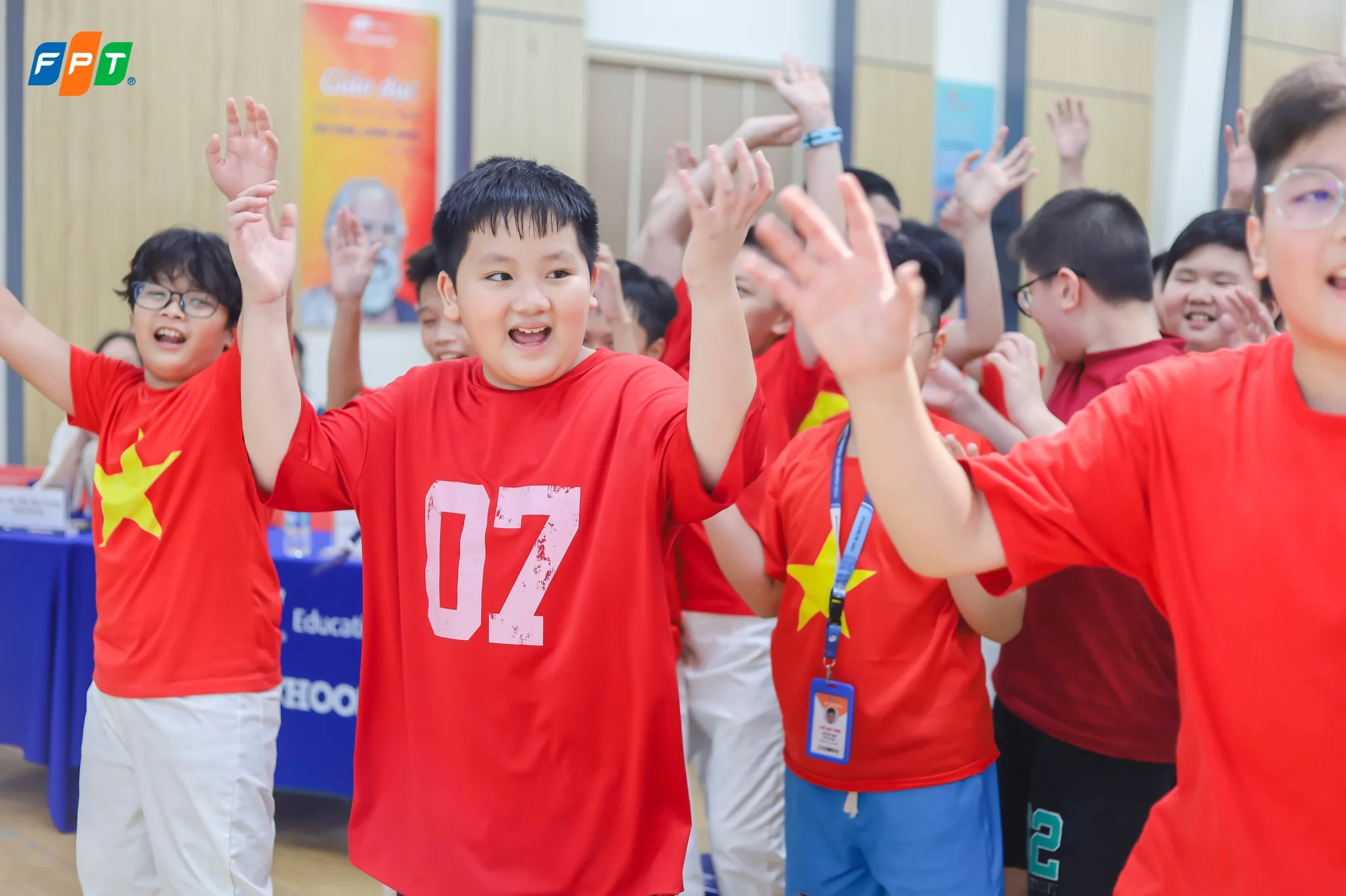 Hướng dẫn 7 cách dạy con tuổi dậy thì mà cha mẹ cần biết - FPT Education cách dạy con tuổi dậy thì
