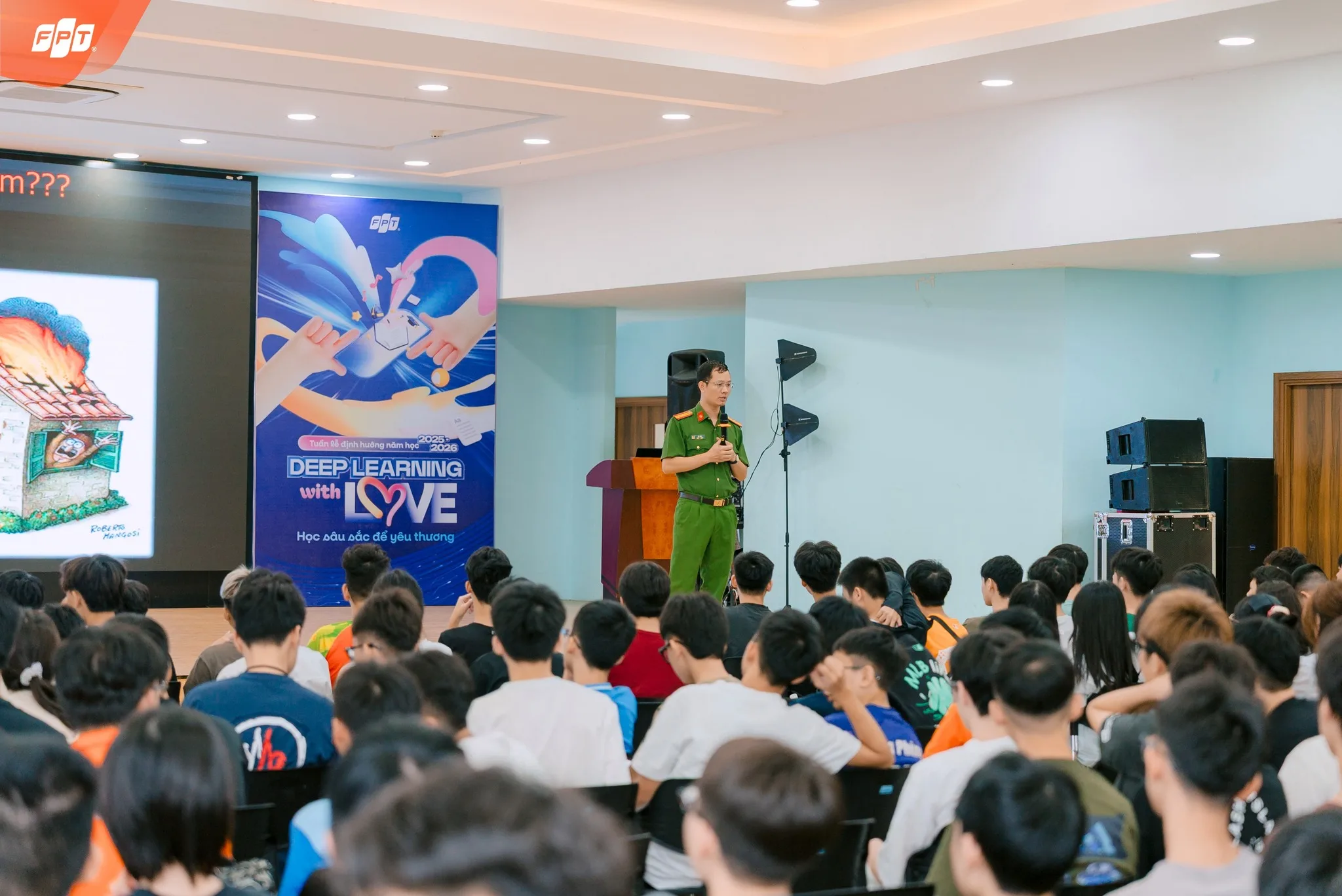 Hướng dẫn 7 cách dạy con tuổi dậy thì mà cha mẹ cần biết - FPT Education cách dạy con tuổi dậy thì