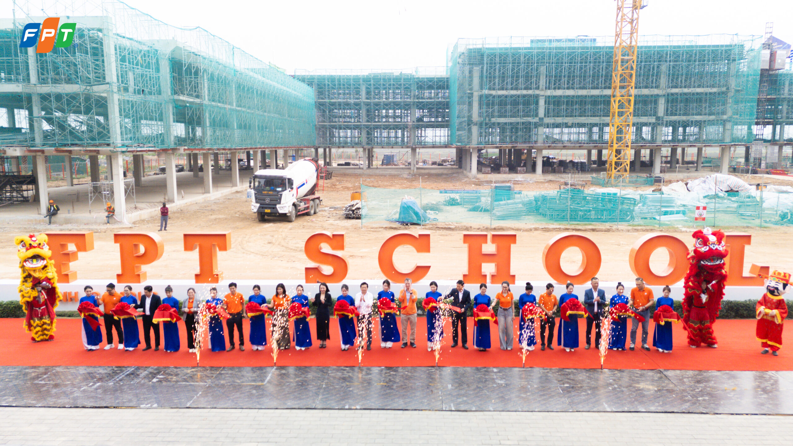Lễ cất nóc dự án Trường Phổ thông Liên cấp FPT Vinh | FPT Schools