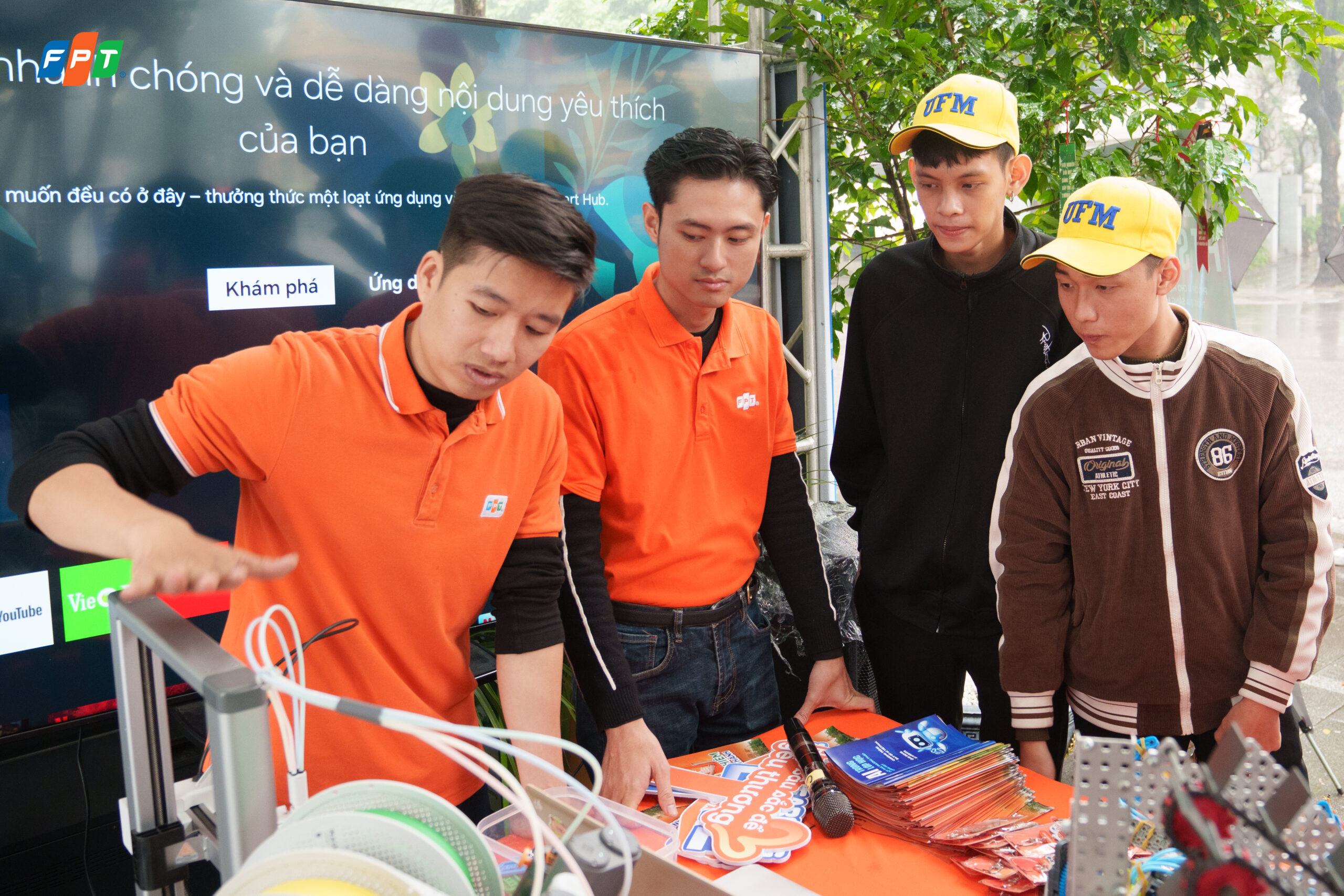 FPT Schools mang loạt sản phẩm công nghệ của thầy cô và học sinh tới Techfest 2025 - FPT Education FPT Schools mang loạt sản phẩm công nghệ của thầy cô và học sinh tới Techfest 2025 | FPT Schools