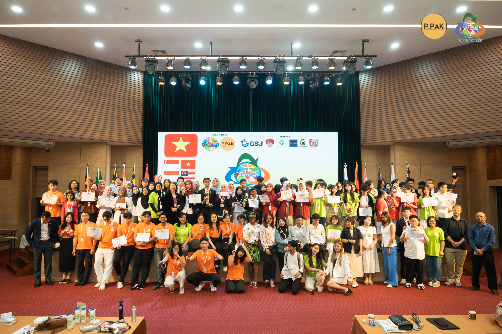 Bóc profile học sinh FPT School Hải Phòng lần đầu tiên thi Đường lên đỉnh Olympia | FPT Schools