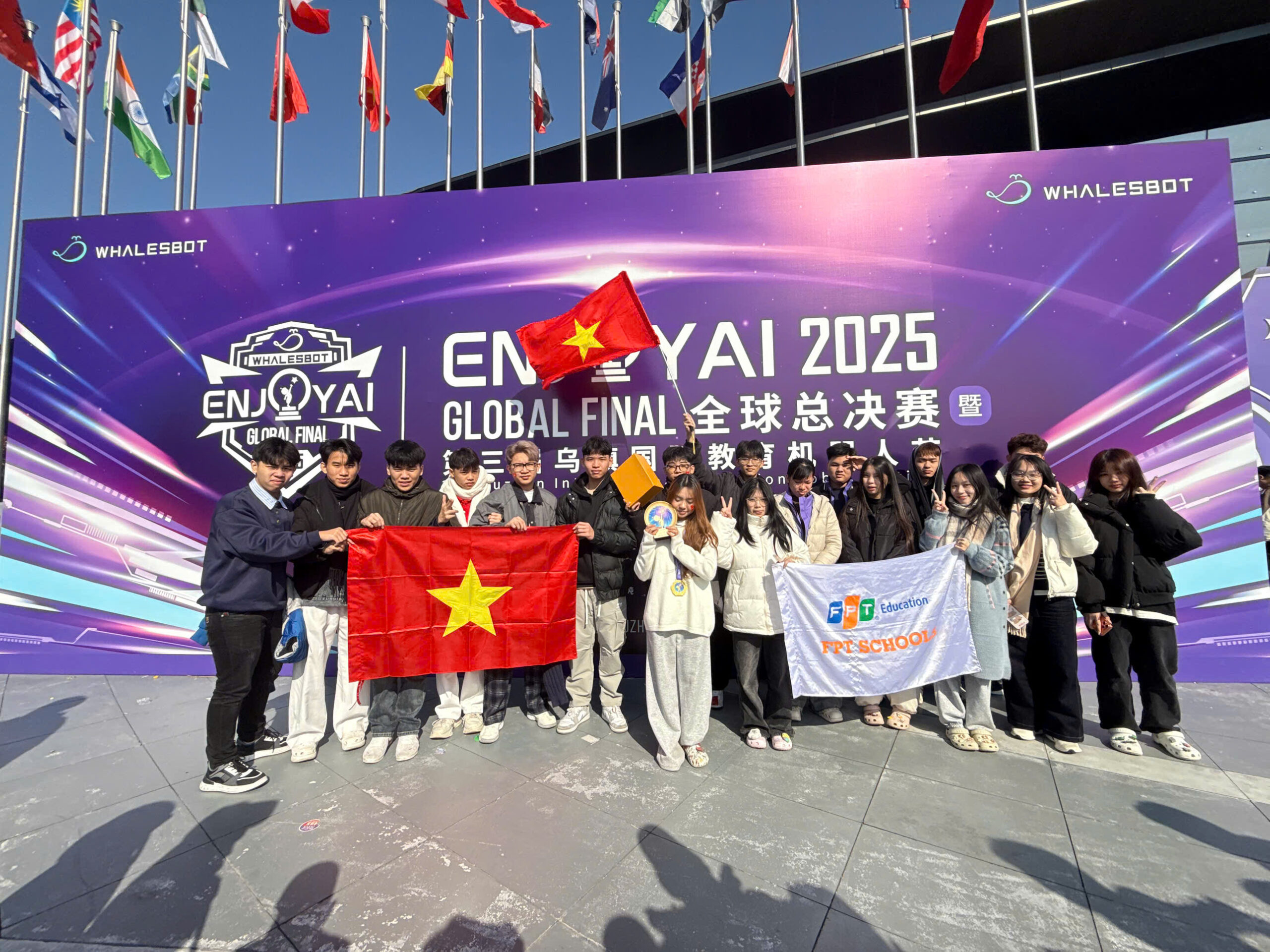 Học sinh FPT lần thứ hai liên tiếp giành giải Nhất thế giới tại cuộc thi Enjoy AI 2025 | FPT Schools