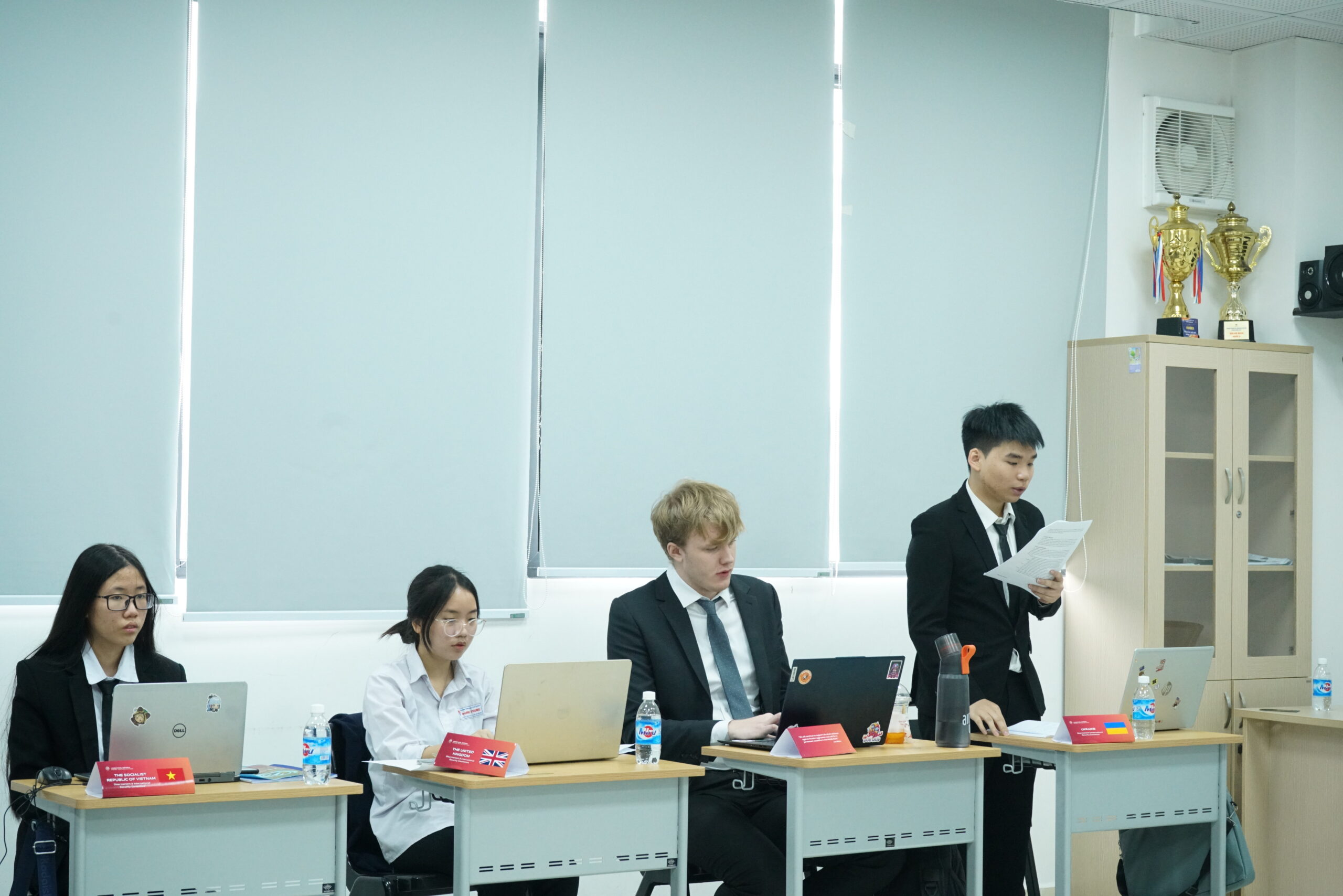 Bóc profile học sinh FPT School Hải Phòng lần đầu tiên thi Đường lên đỉnh Olympia | FPT Schools