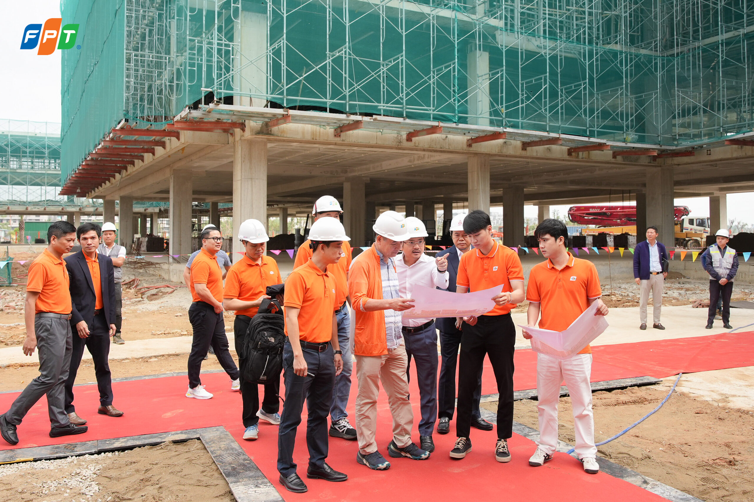 Lễ cất nóc dự án Trường Phổ thông Liên cấp FPT Vinh | FPT Schools