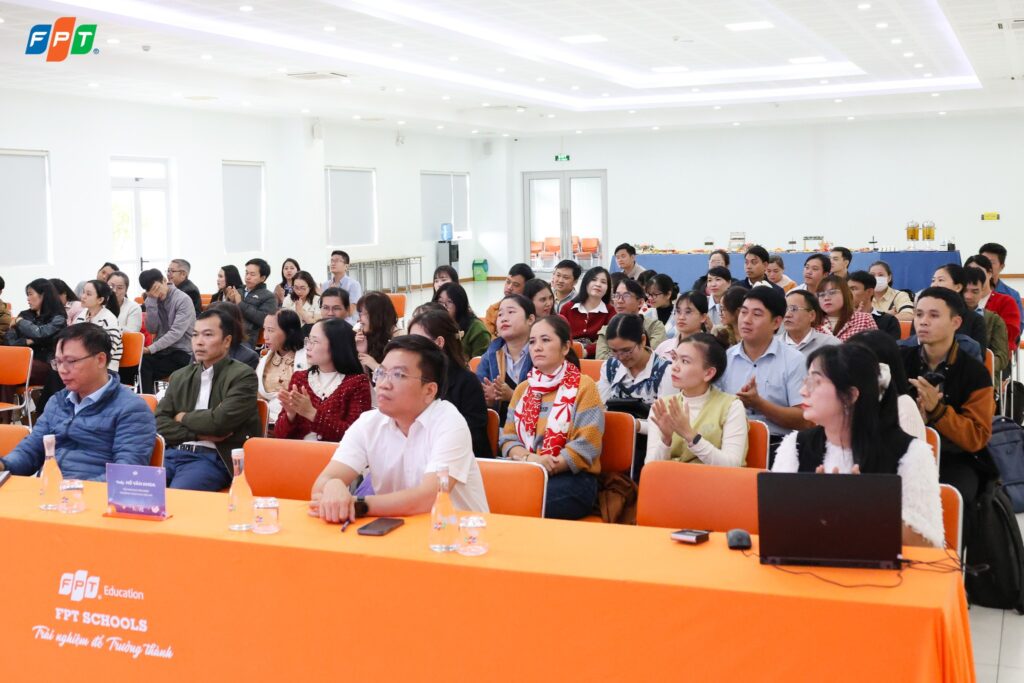 Sinh hoạt Cụm chuyên môn Tin học