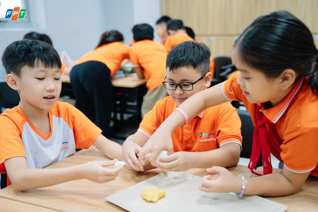 Tỷ lệ học sinh đỗ vào các trường đại học danh tiếng và thành tích nổi bật