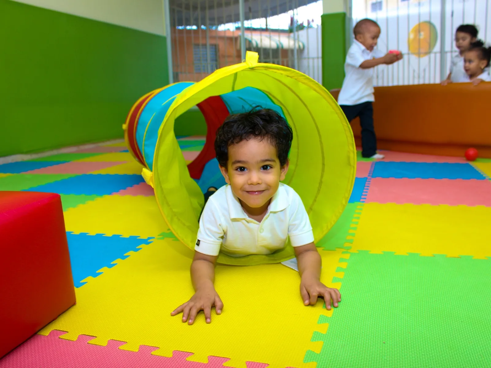 Cách dạy cho trẻ chậm tiếp thu giúp con lấy lại tự tin học tập - FPT Education Cách dạy cho trẻ chậm tiếp thu