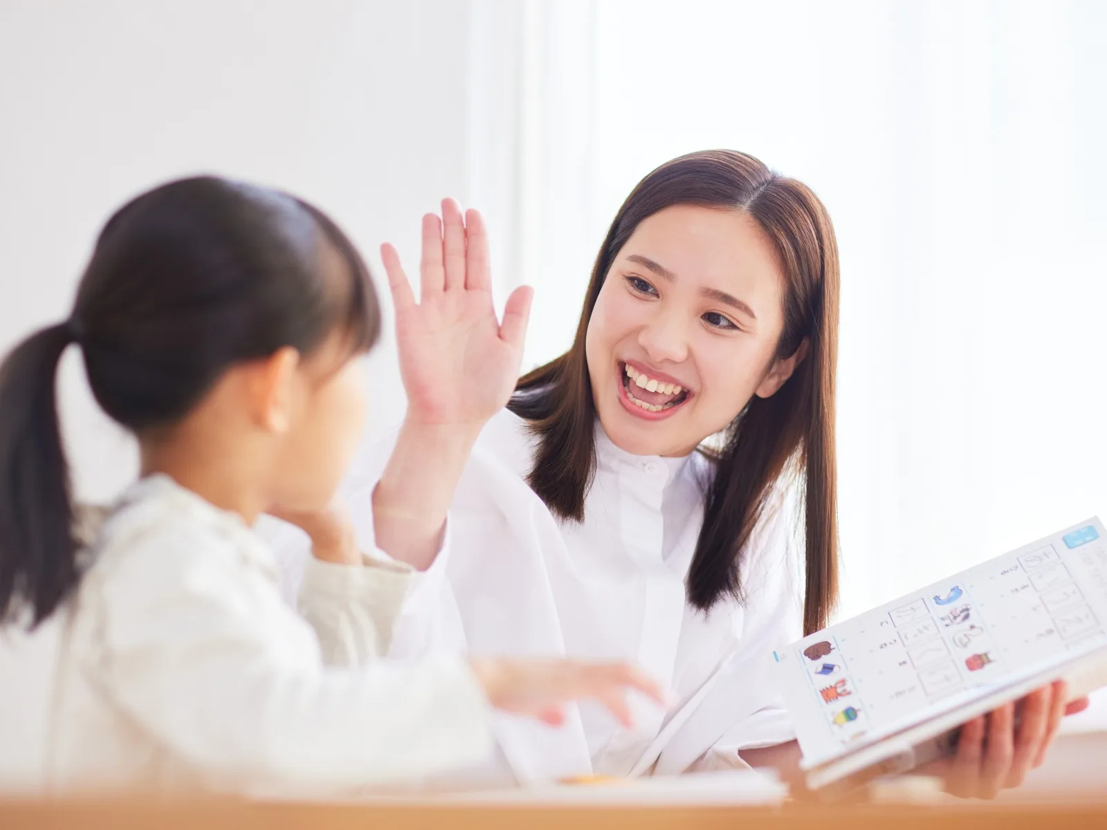 Cách dạy trẻ 12 tuổi bướng bỉnh để không làm tổn thương con | FPT Schools