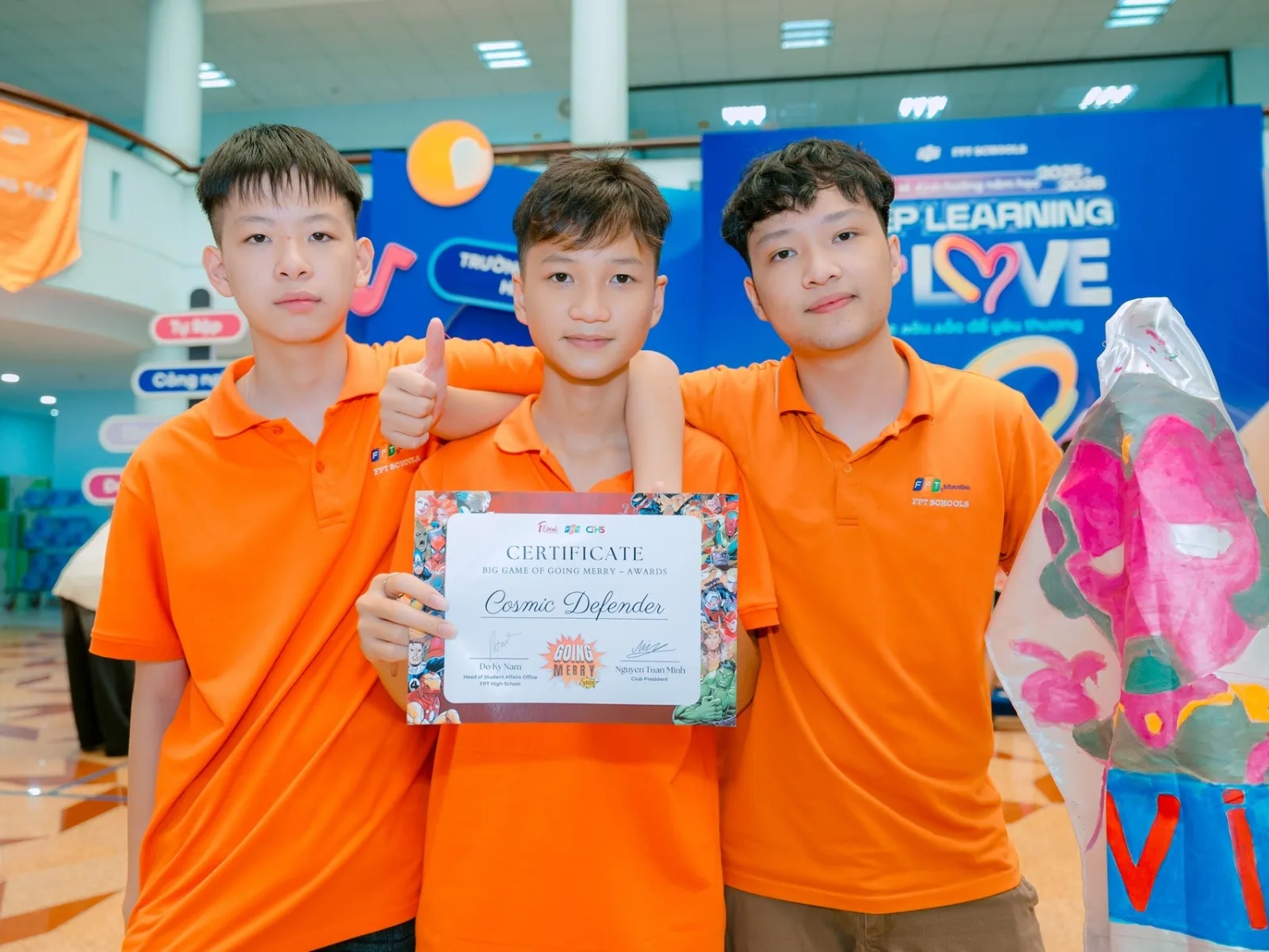 cách giúp con nhút nhát trở nên tự tin hơn