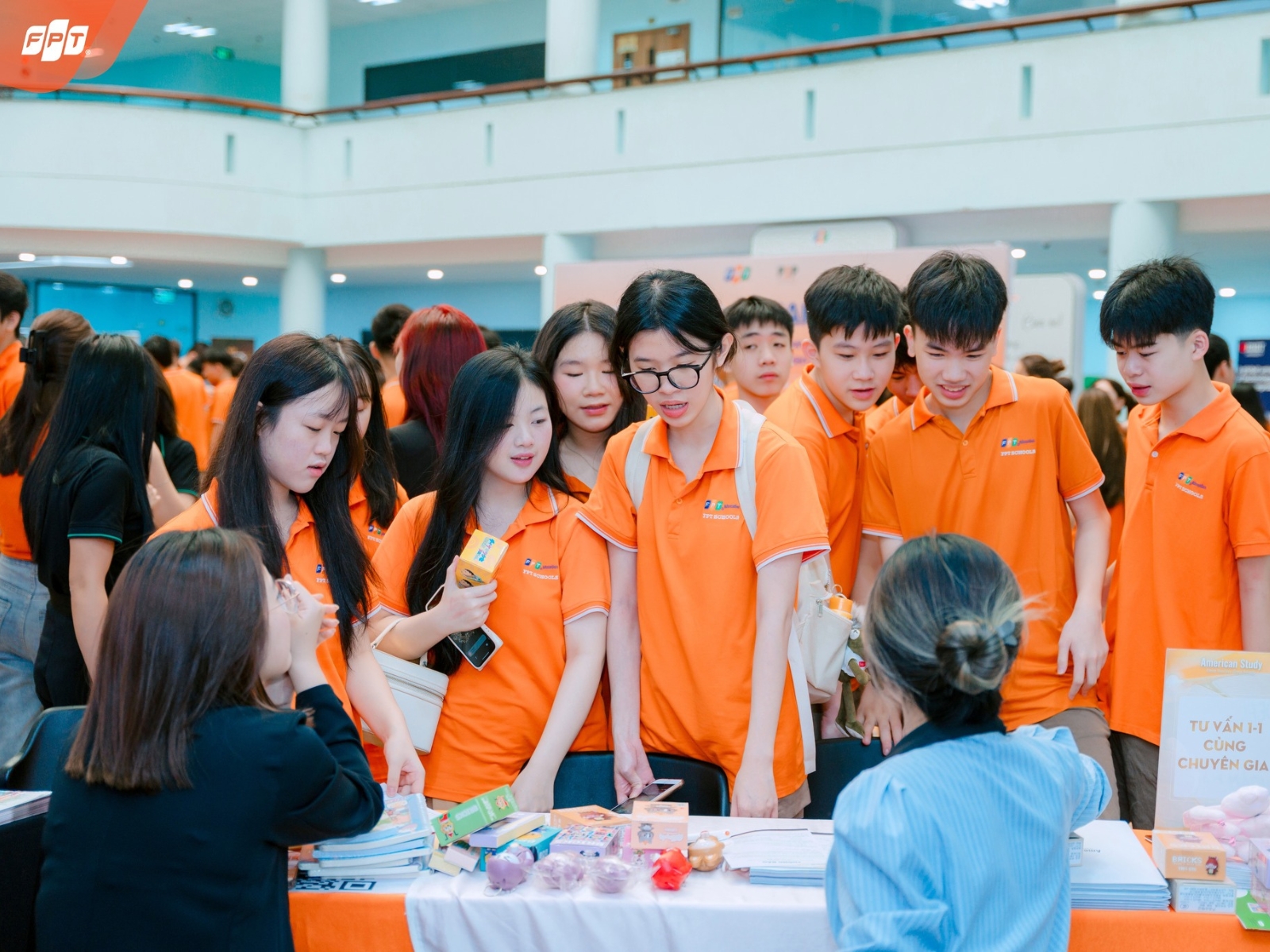 Tác động tích cực của thế giới ảo đến cuộc sống thực