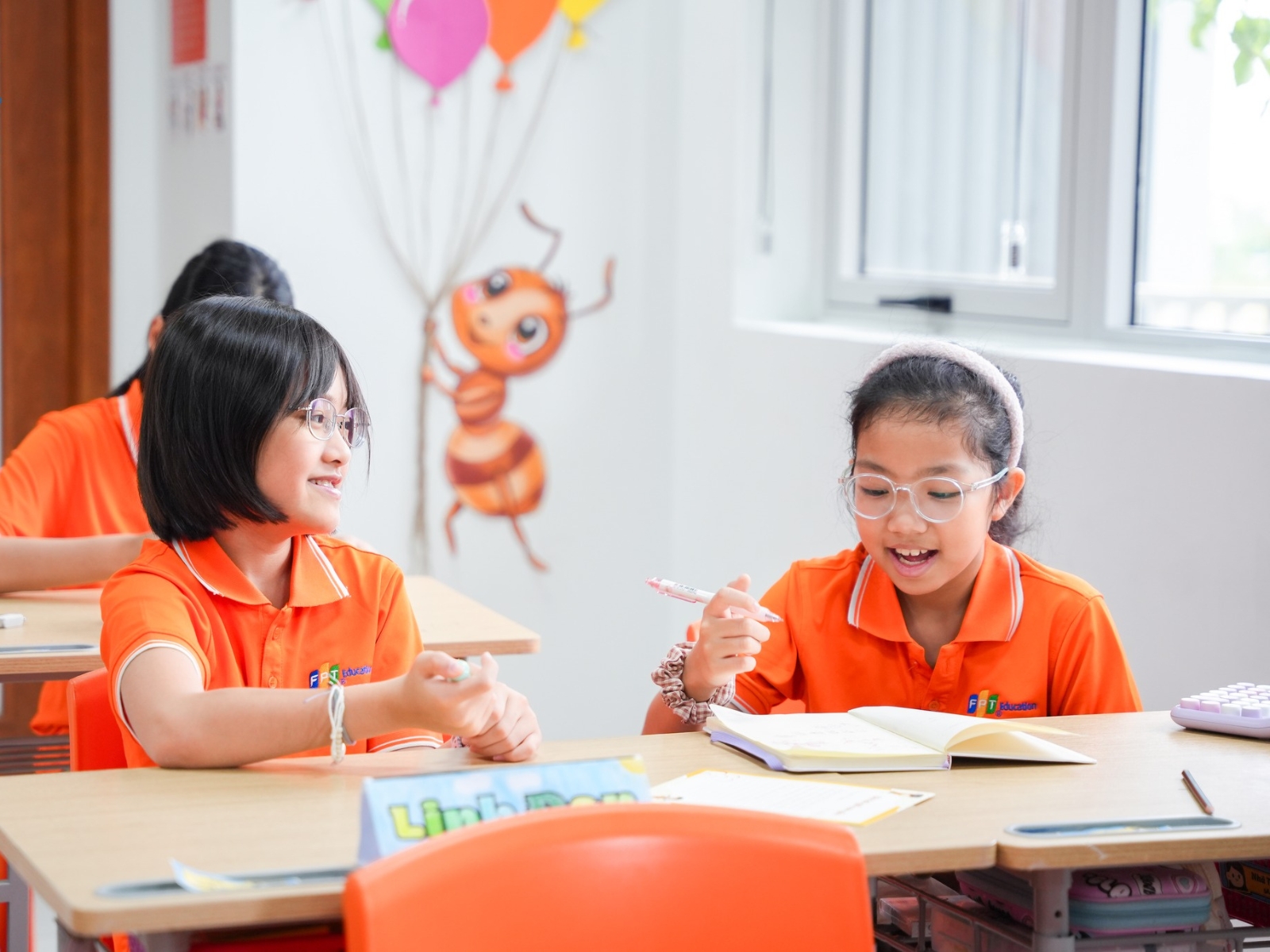 Dấu hiệu nhận biết cận thị học đường