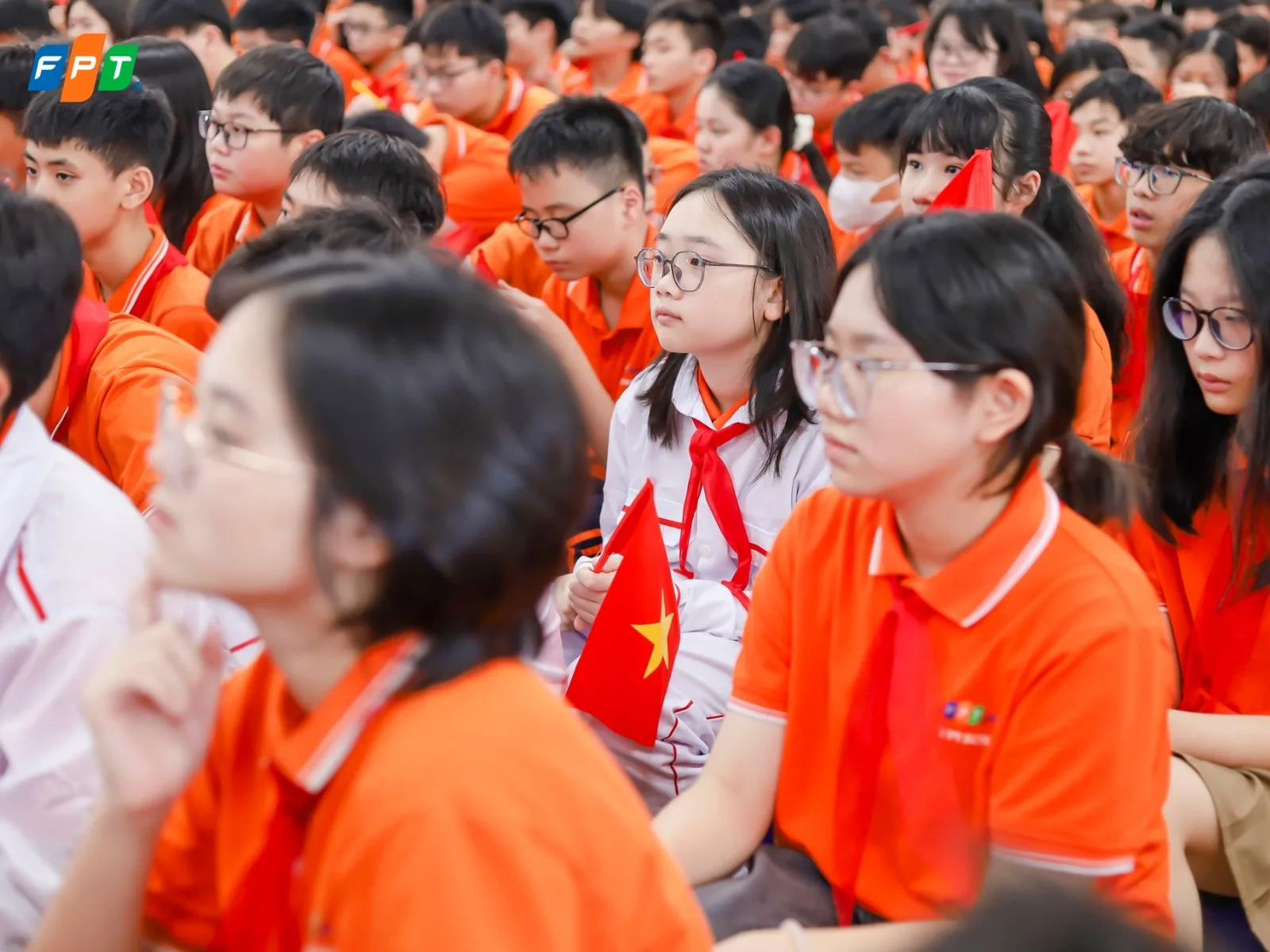 Chương trình giáo dục phổ thông cũ là gì? Nội dung, đặc điểm và so sánh với chương trình mới - FPT Education Tổng quan về chương trình giáo dục phổ thông cũ (2006)