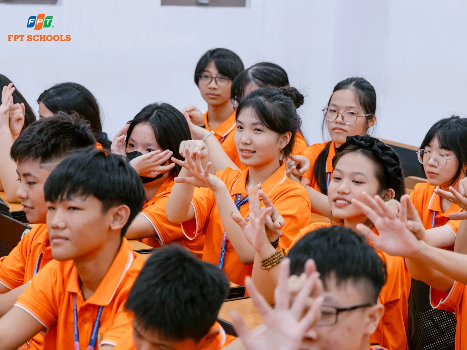 Chương trình giáo dục phổ thông là gì? Nội dung, mục tiêu và điểm mới cần biết - FPT Education Hoạt động trải nghiệm – hướng nghiệp