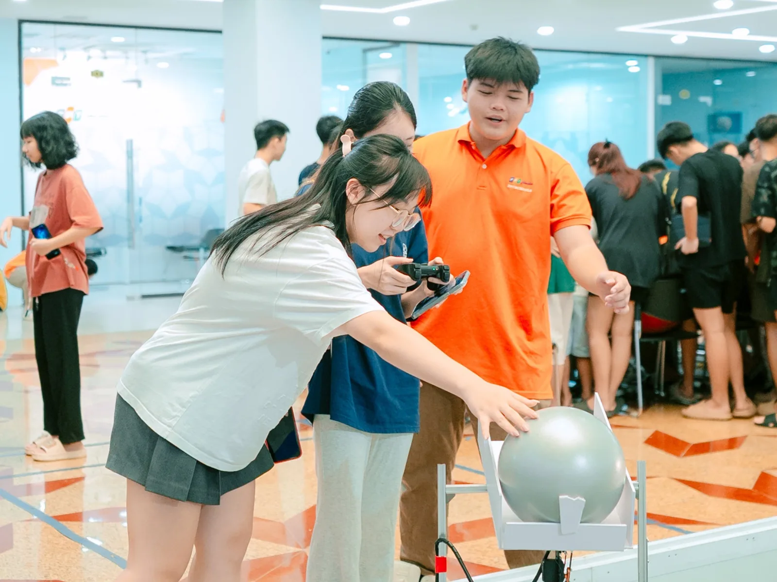 Chuyển đổi số trong giáo dục là gì? Từ công nghệ đến đổi mới tư duy dạy học - FPT Education Thực trạng chuyển đổi số trong giáo dục tại Việt Nam