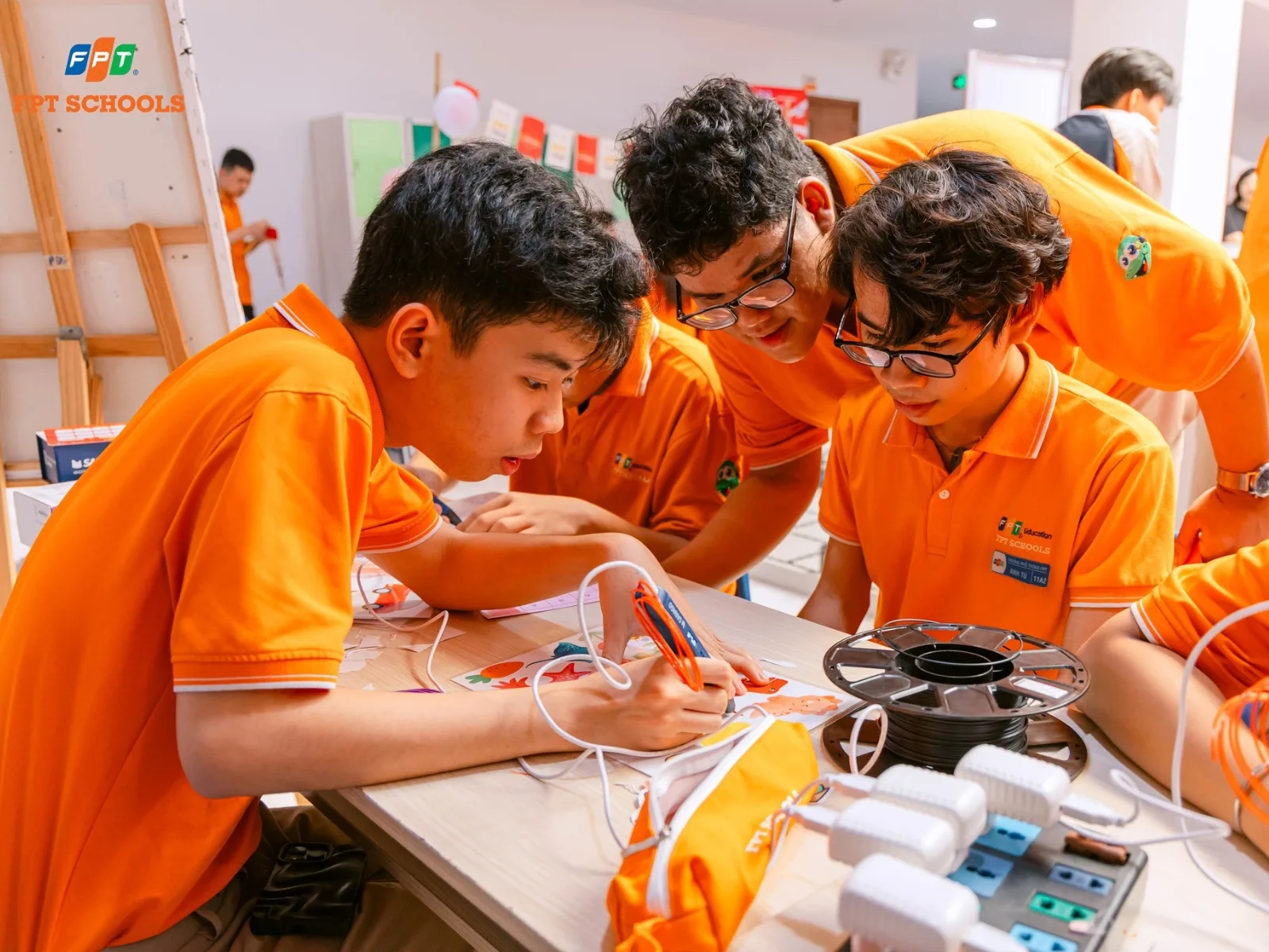 Có Nên Cho Bé Học Vẽ Sớm? Những Lợi Ích Bất Ngờ Cha Mẹ Không Nên Bỏ Qua - FPT Education Có Nên Cho Bé Học Vẽ Sớm? Những Lợi Ích Bất Ngờ Cha Mẹ Không Nên Bỏ Qua