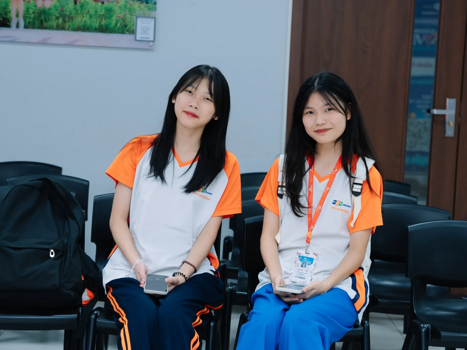 Con trầm tính, ít nói phải làm sao? Tổng hợp những giải pháp nhẹ nhàng mà hiệu quả - FPT Education Nguyên nhân khiến trẻ trầm tính, ít nói