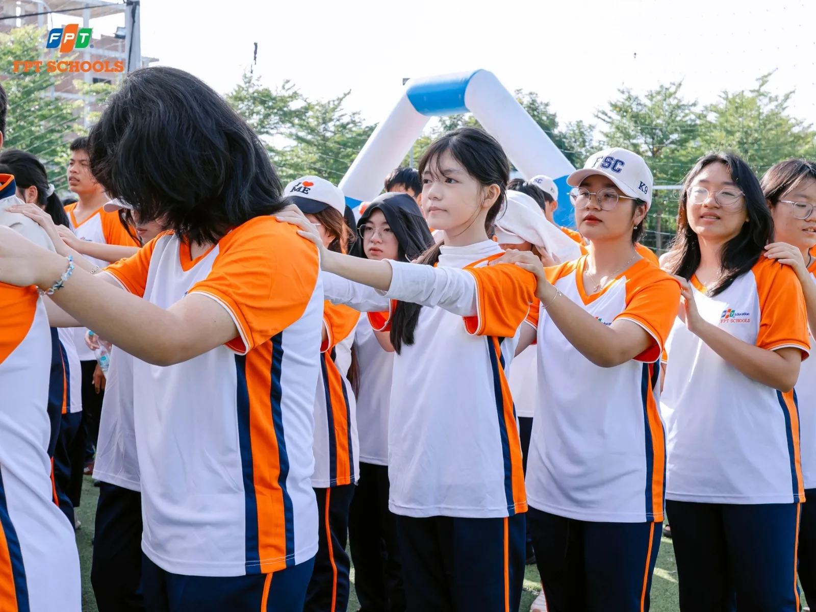 Dậy thì muộn ở trẻ là gì? Nguyên nhân, dấu hiệu và cách xử lý - FPT Education Điều chỉnh chế độ dinh dưỡng hợp lý và cân đối