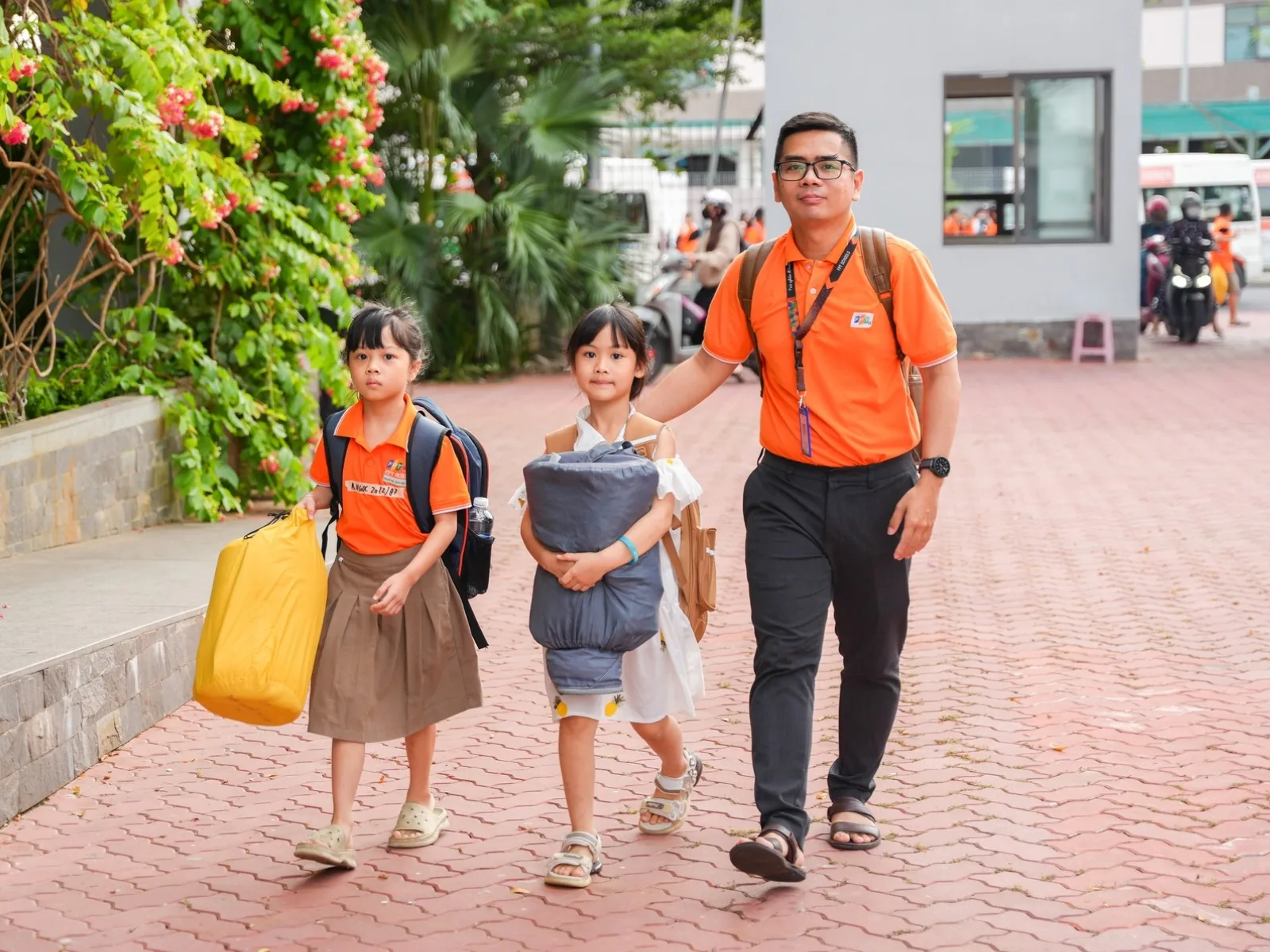 Đồng cảm là gì? Ý nghĩa và cách rèn luyện khả năng đồng cảm - FPT Education Đồng cảm là gì?