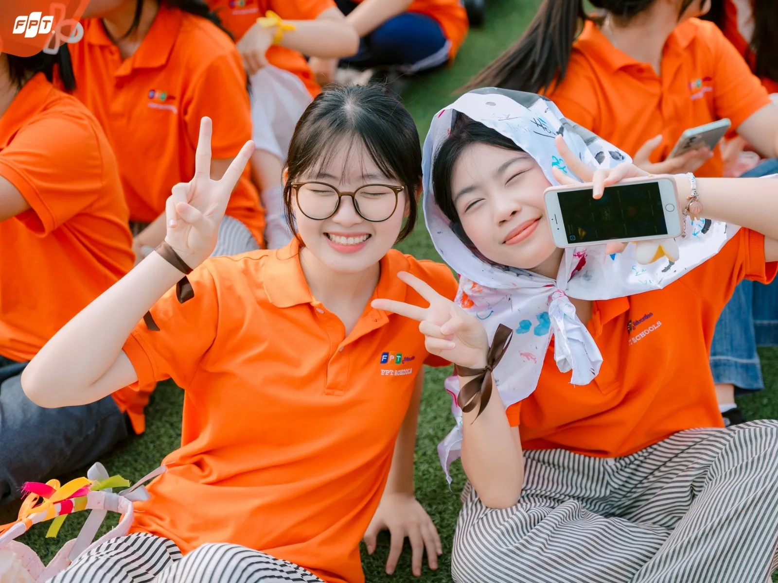 Đồng cảm là gì? Ý nghĩa và cách rèn luyện khả năng đồng cảm - FPT Education Lắng nghe chủ động và đặt câu hỏi mở