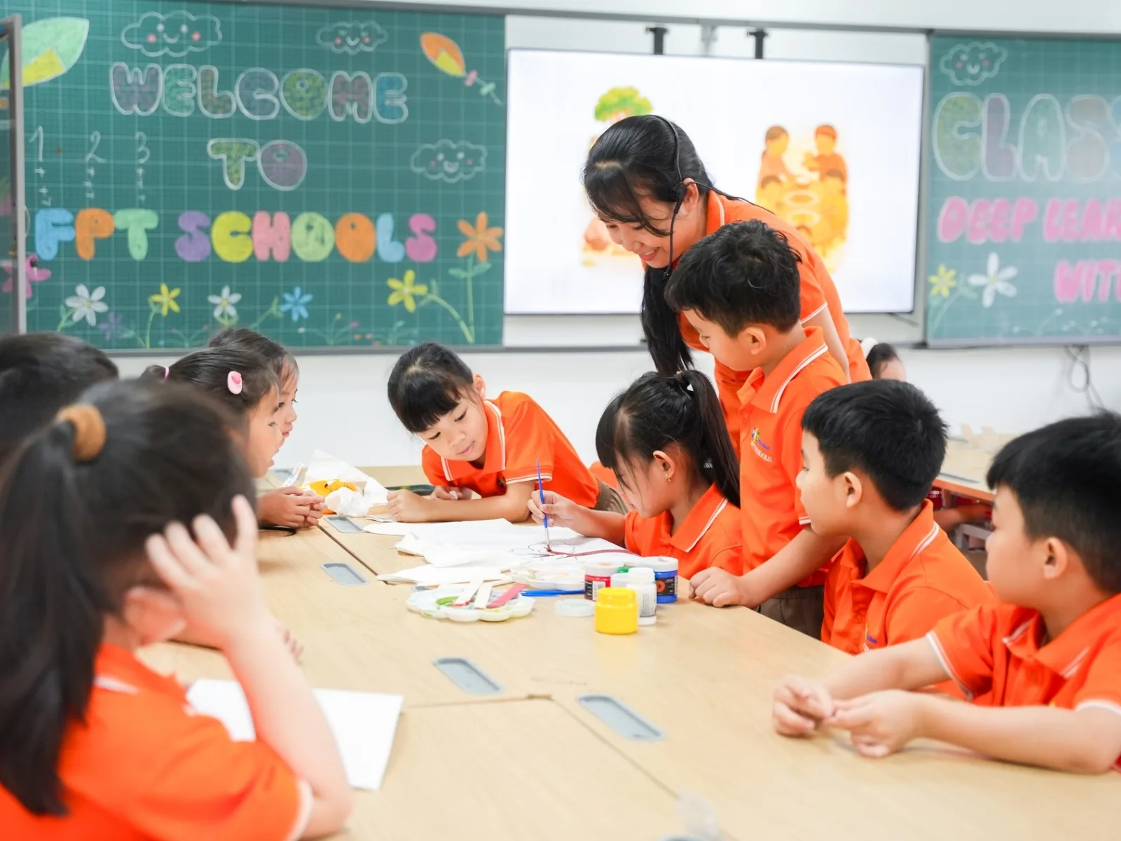 Đồng hành cùng con trong thời đại số an toàn và lành mạnh - FPT Education Đồng hành cùng con trong thời đại số