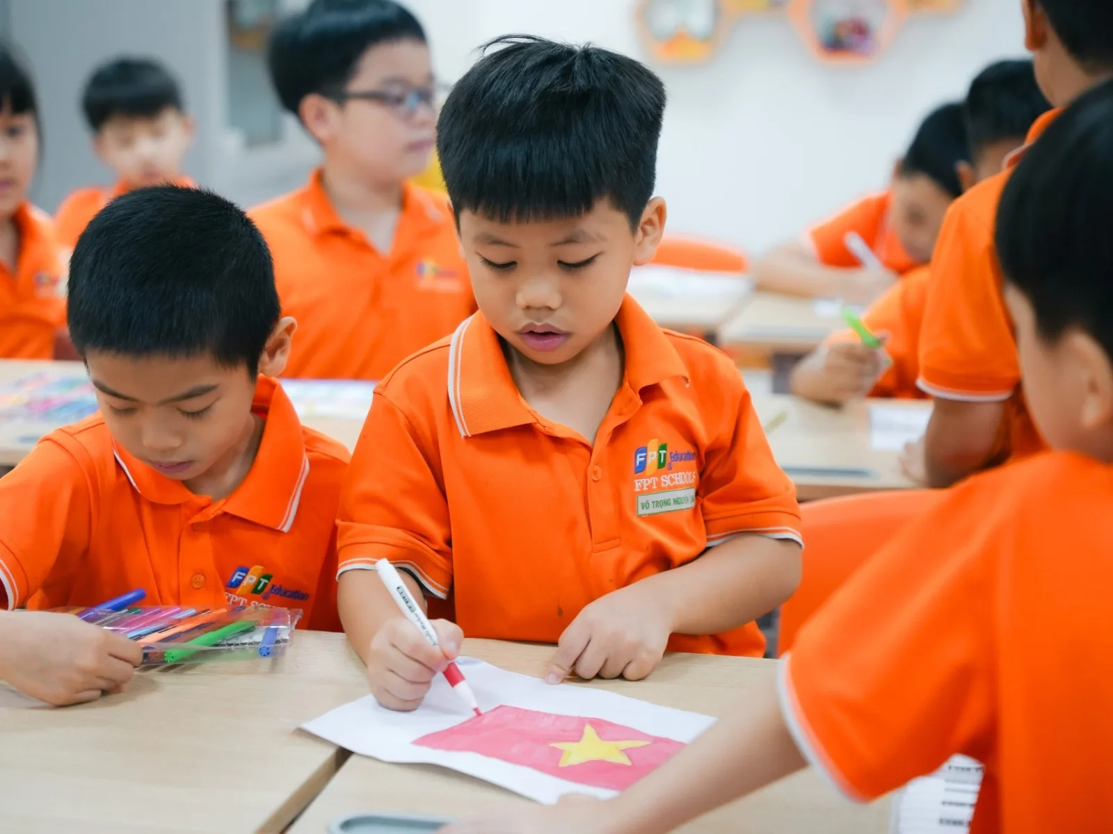 Giáo dục toàn diện là gì? Tầm quan trọng của giáo dục toàn diện từ sớm - FPT Education Phương pháp giáo dục toàn diện cho trẻ nhỏ