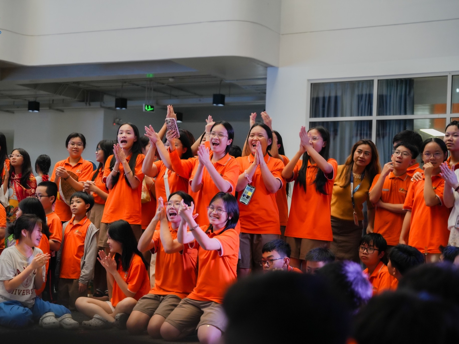 Giáo dục trí tuệ cảm xúc là gì? Vai trò và cách rèn luyện hiệu quả - FPT Education Trí tuệ cảm xúc là gì?