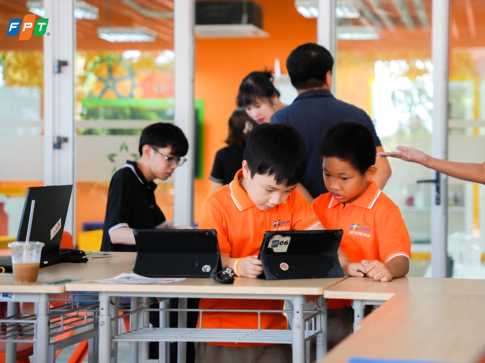 Vì sao giáo dục truyền thông trở thành thiết yếu?