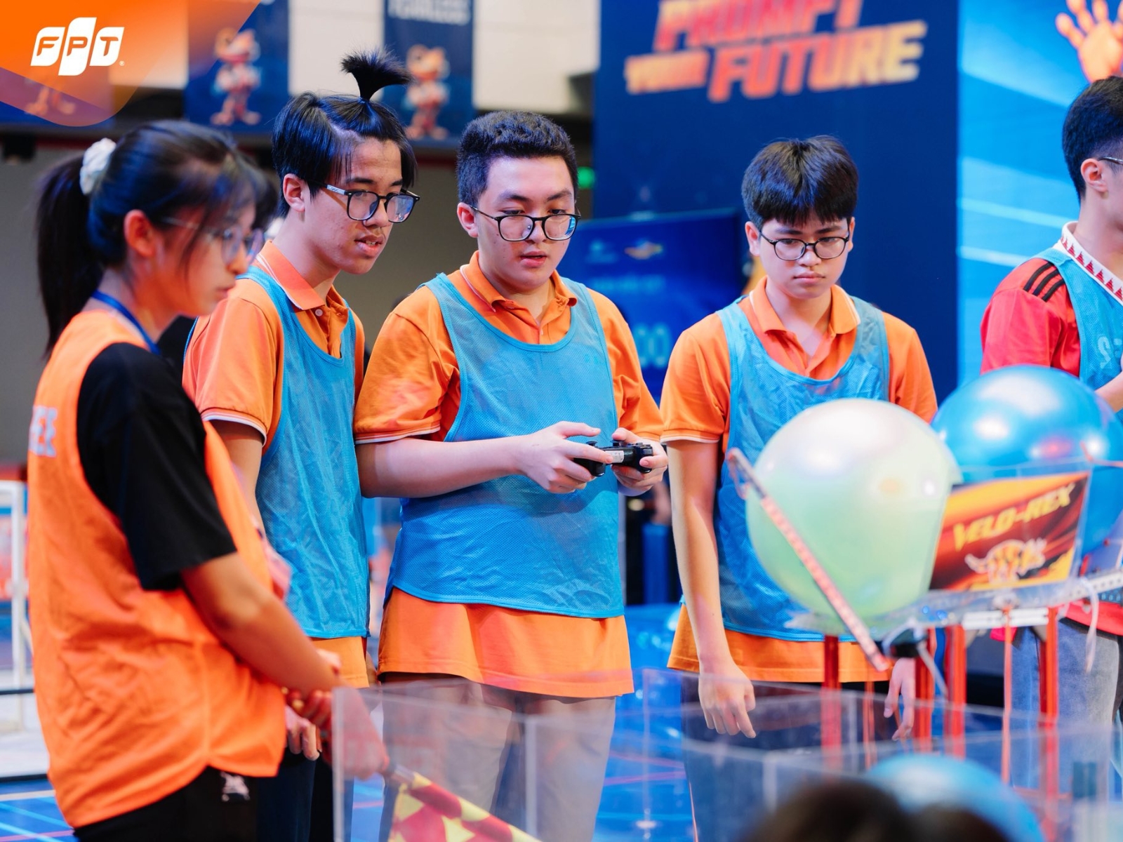 Hệ sinh thái giáo dục là gì? Vai trò và sự tương tác giữa các thành phần - FPT Education Doanh nghiệp và thị trường lao động