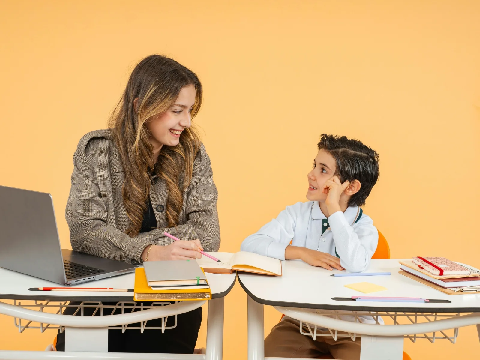 Khi cha mẹ không còn theo kịp nhịp sống của con trẻ