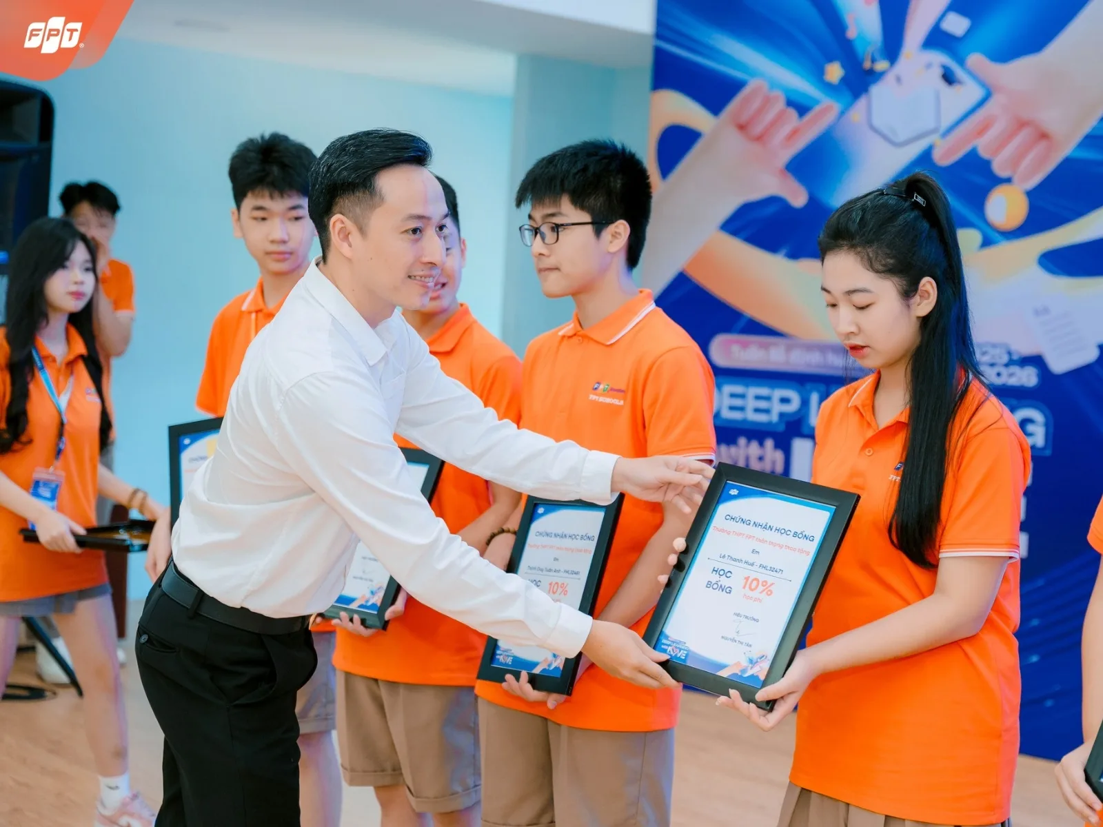 Kỹ Năng Lãnh Đạo Nhóm Là Gì? 10 Tố Chất Cần Có Của Lãnh Đạo Giỏi - FPT Education Kỹ Năng Lãnh Đạo Nhóm Là Gì? 10 Tố Chất Cần Có Của Lãnh Đạo Giỏi