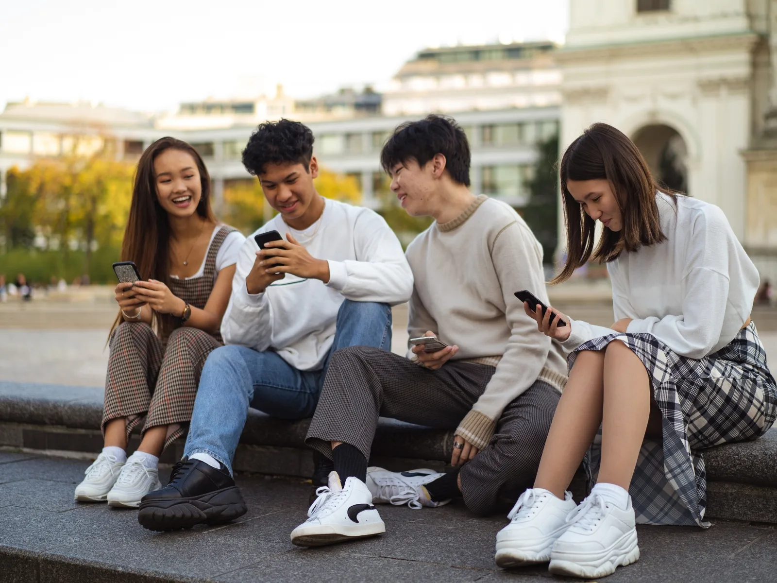 Mạng xã hội ảnh hưởng tới thế hệ học sinh như thế nào?