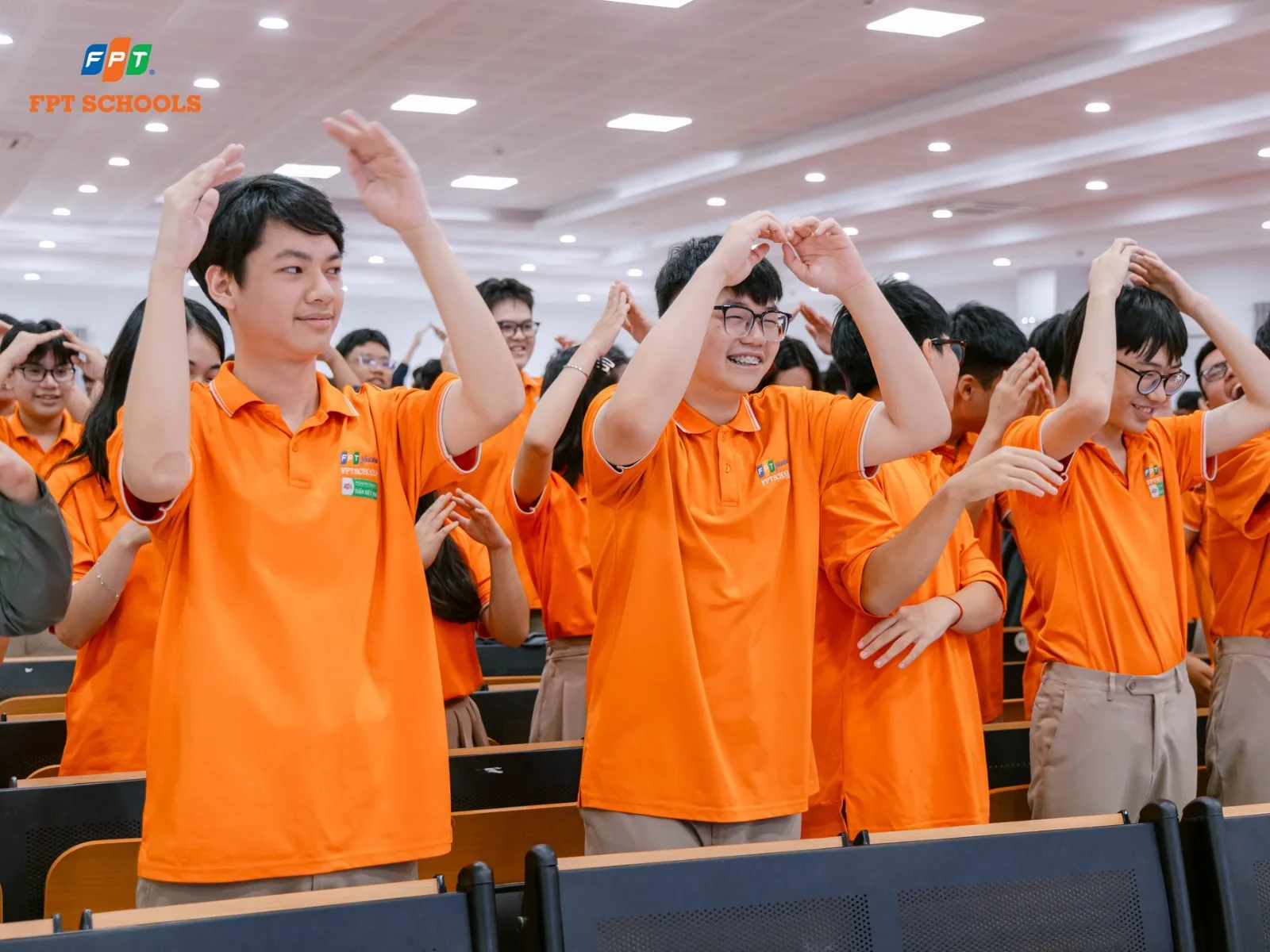 Nhà trường: đào tạo giáo viên, áp dụng phương pháp giảng dạy phù hợp