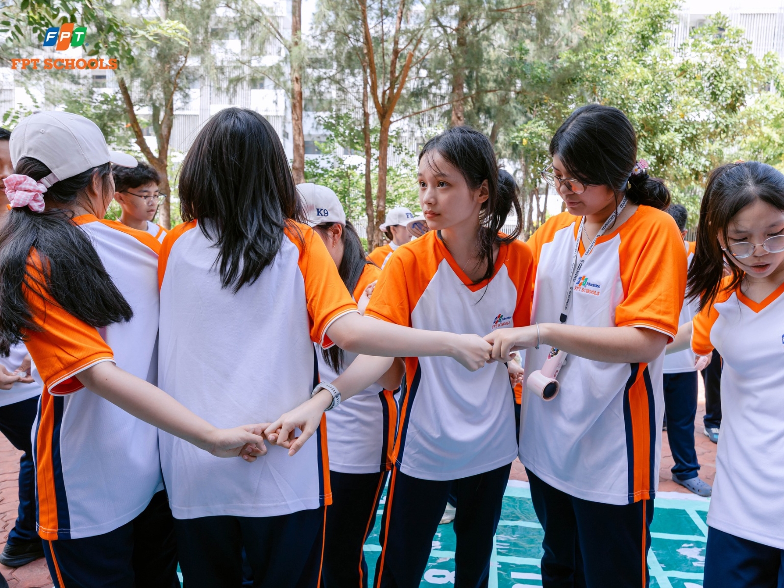 Giảm dùng điện thoại, máy tính trước khi ngủ