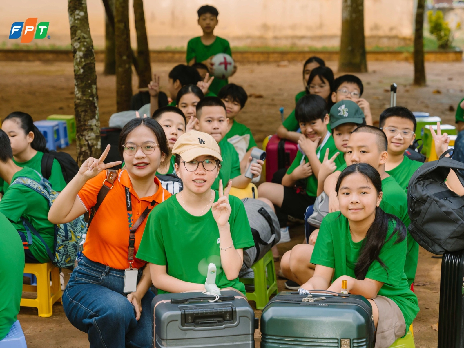 Các giấy tờ liên quan khác theo yêu cầu của nhà trường