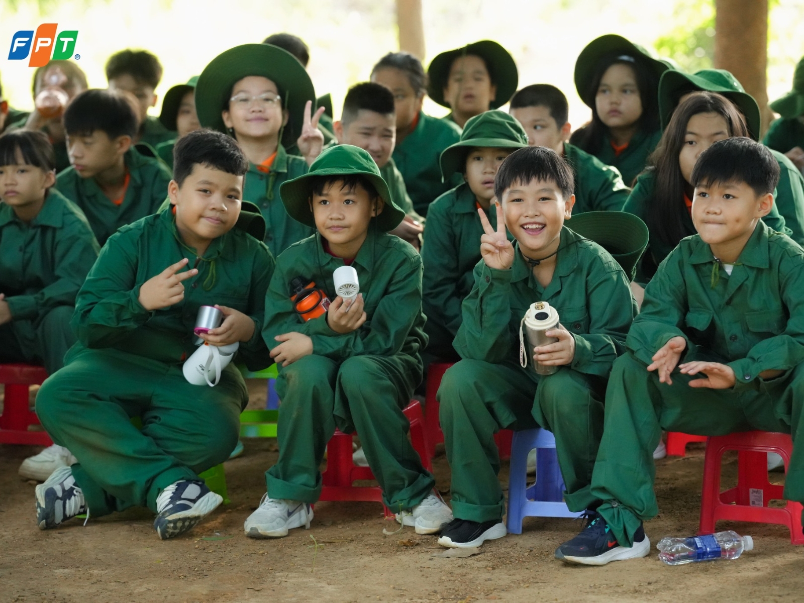 Hướng dẫn chi tiết thủ tục chuyển trường cho học sinh tiểu học phụ huynh cần lưu ý - FPT Education Thời điểm chuyển trường tiểu học phù hợp nhất