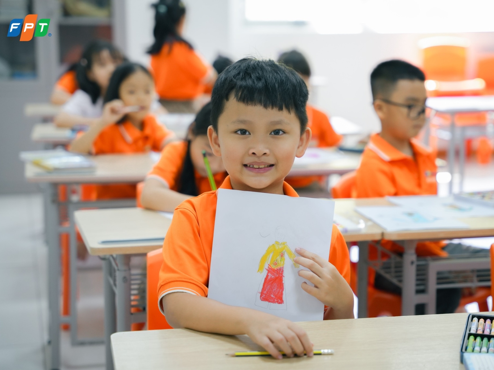 Hướng dẫn chi tiết thủ tục chuyển trường cho học sinh tiểu học phụ huynh cần lưu ý - FPT Education Hồ sơ chuyển trường cho học sinh tiểu học gồm những gì?