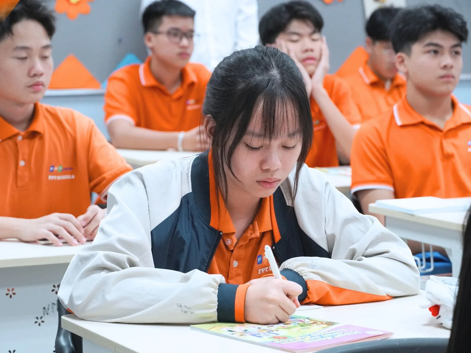 Trại hè tiếng Anh là gì? Lợi ích, chương trình và cách chọn đúng cho trẻ | FPT Schools