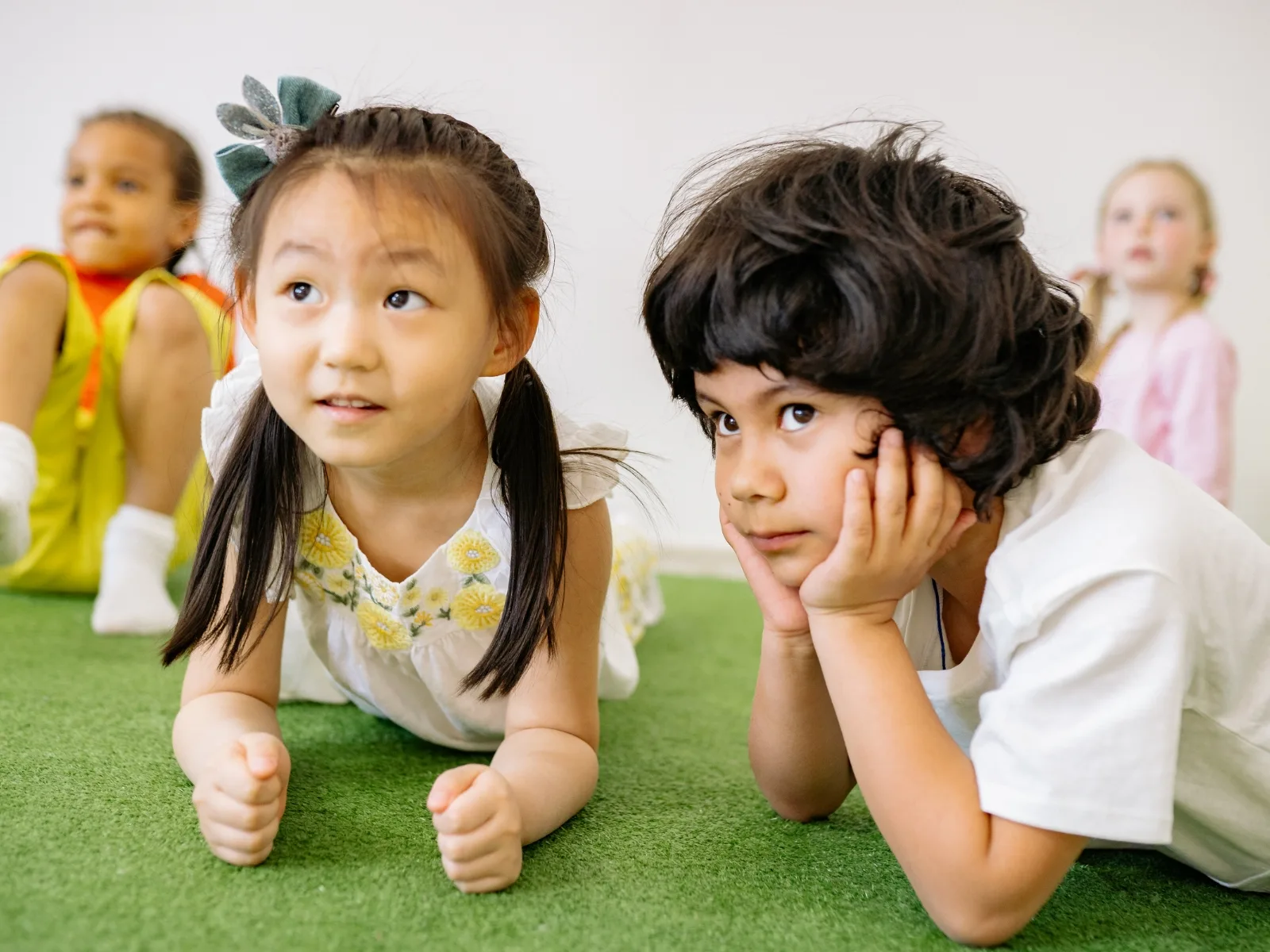 Trẻ em thức khuya có tác hại gì tới hệ tiêu hóa