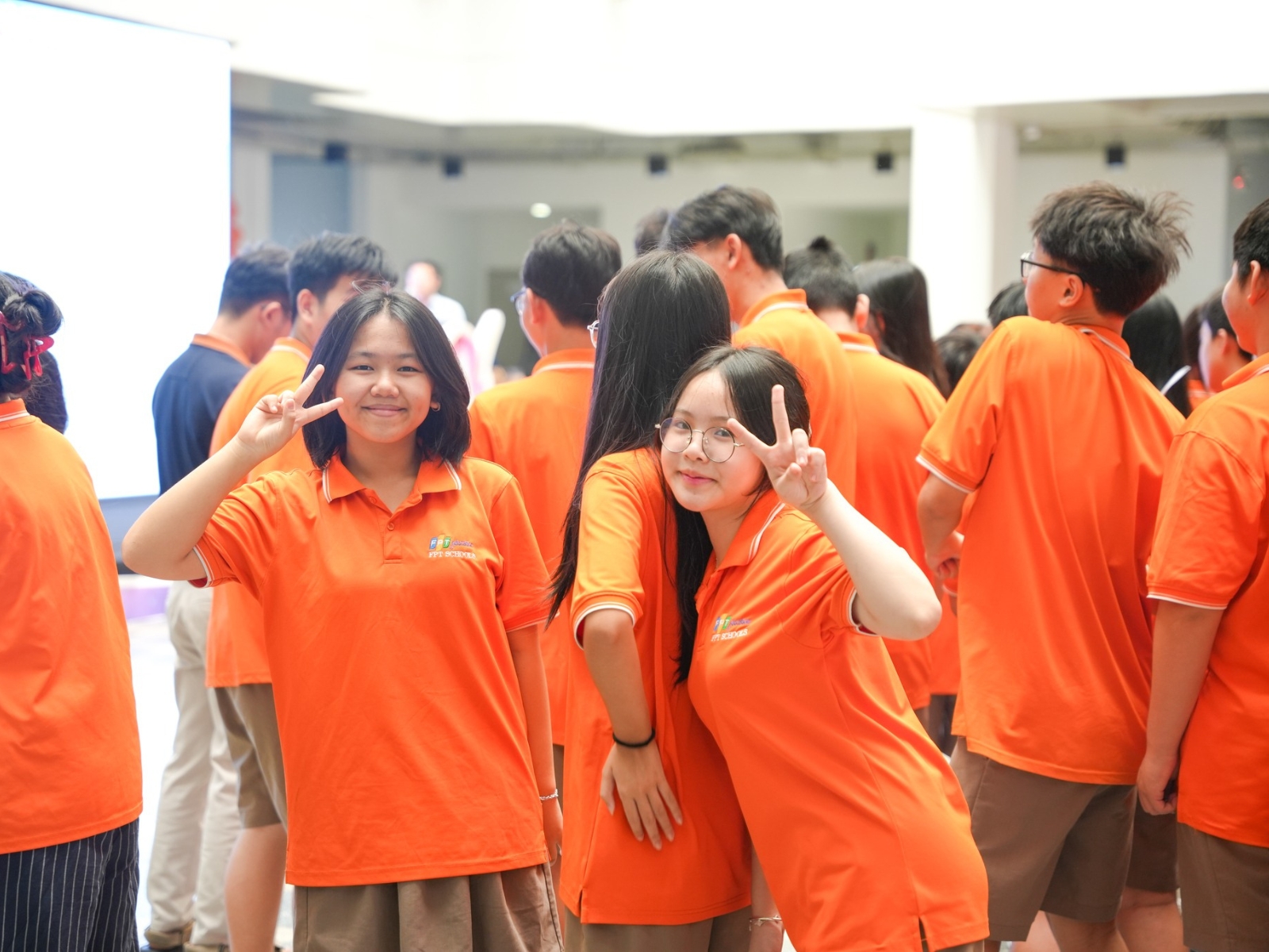 Khi nào cần đưa trẻ đi khám chuyên khoa?