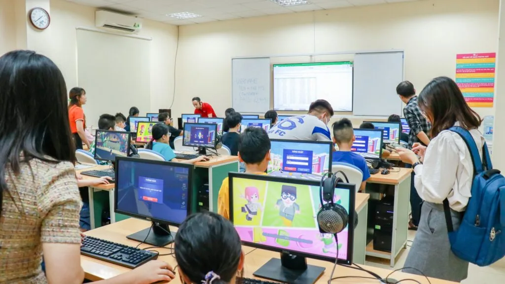 FSchoolers thi thử cuộc thi Vua bàn phím, sẵn sàng chinh phục vòng đấu cấp trường | FPT Schools