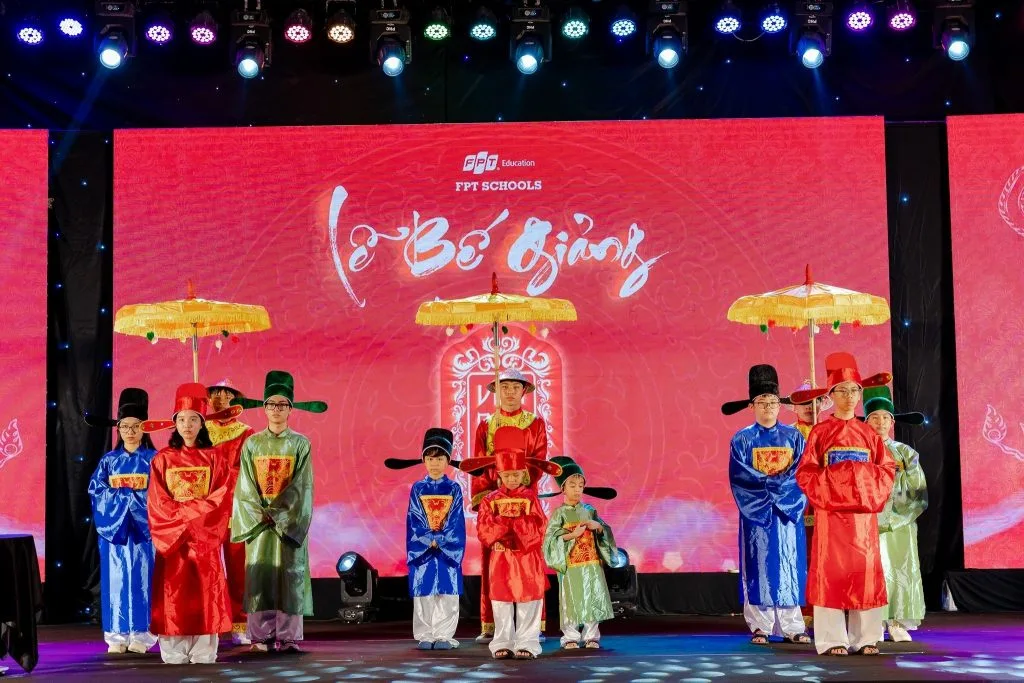 Lễ Bế giảng đậm chất truyền thống, vinh danh học sinh đạt thành tích cao trong năm học 2022-2023 tại FPT School Bắc Ninh. | FPT Schools