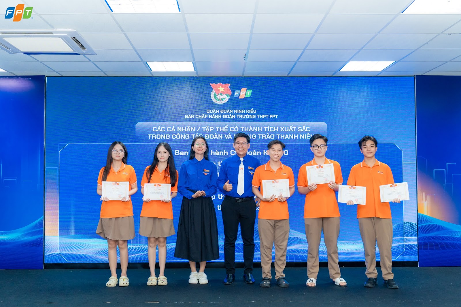 LỄ BẾ GIẢNG NĂM HỌC 2024–2025: VINH DANH NHỮNG GƯƠNG MẶT XUẤT SẮC, KHÉP LẠI MỘT HÀNH TRÌNH TRƯỞNG THÀNH | FPT Schools