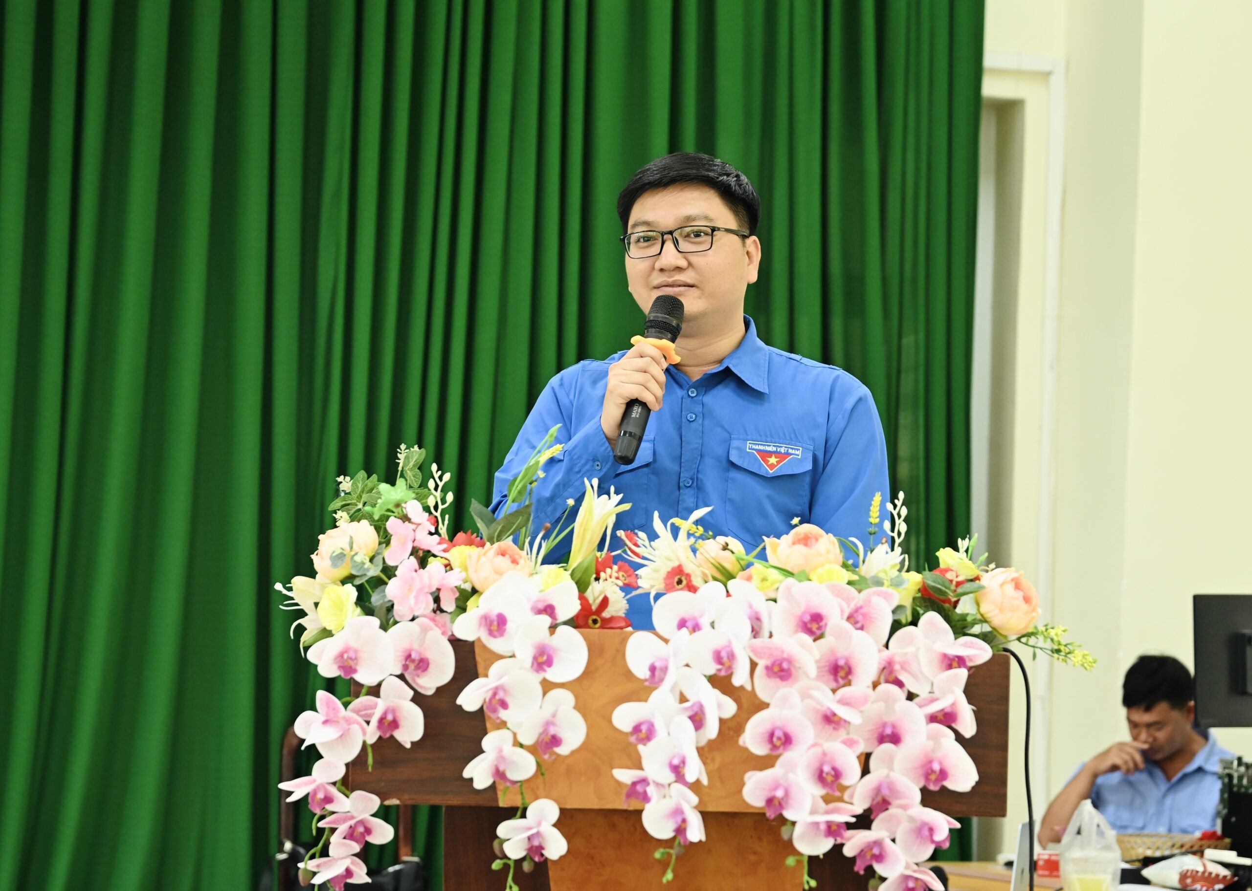 FPT video hóa học liệu AI, trao tặng gần 900 học sinh Côn Đảo | FPT Schools