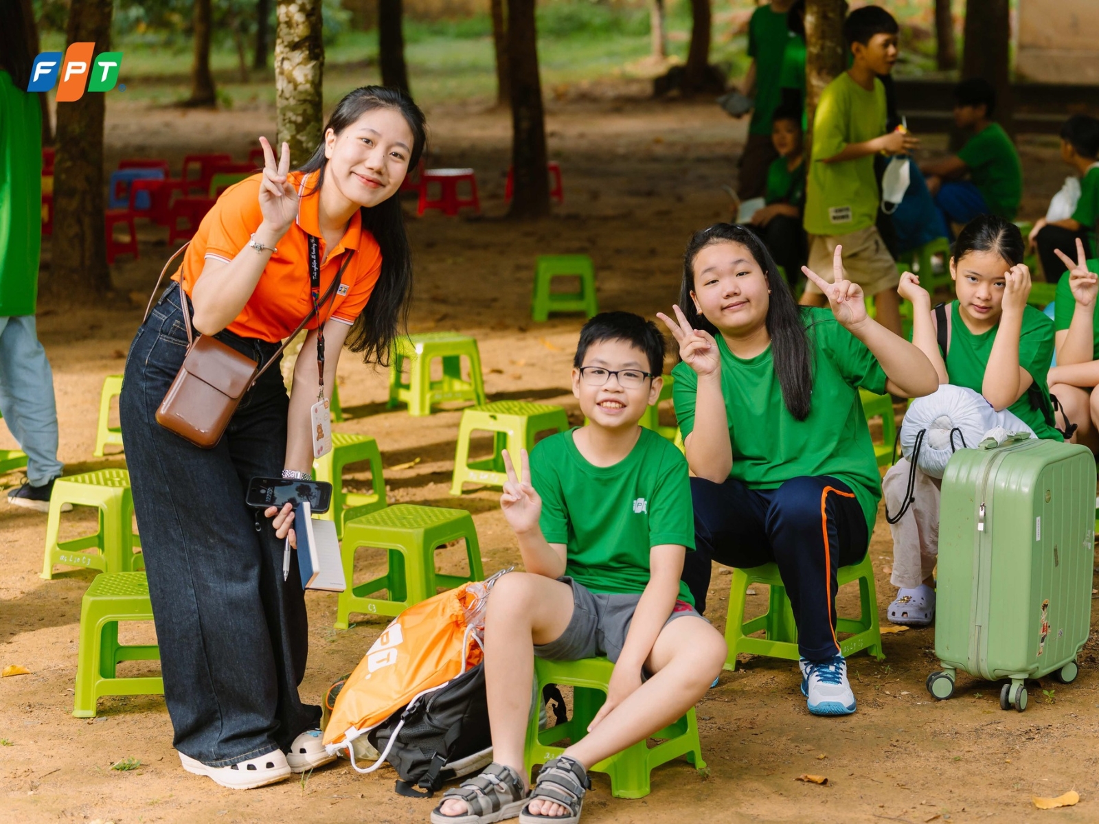 Giáo dục nhân bản là gì? Ý nghĩa và vai trò trong giáo dục hiện đại - FPT Education Giáo dục nhân bản là gì?