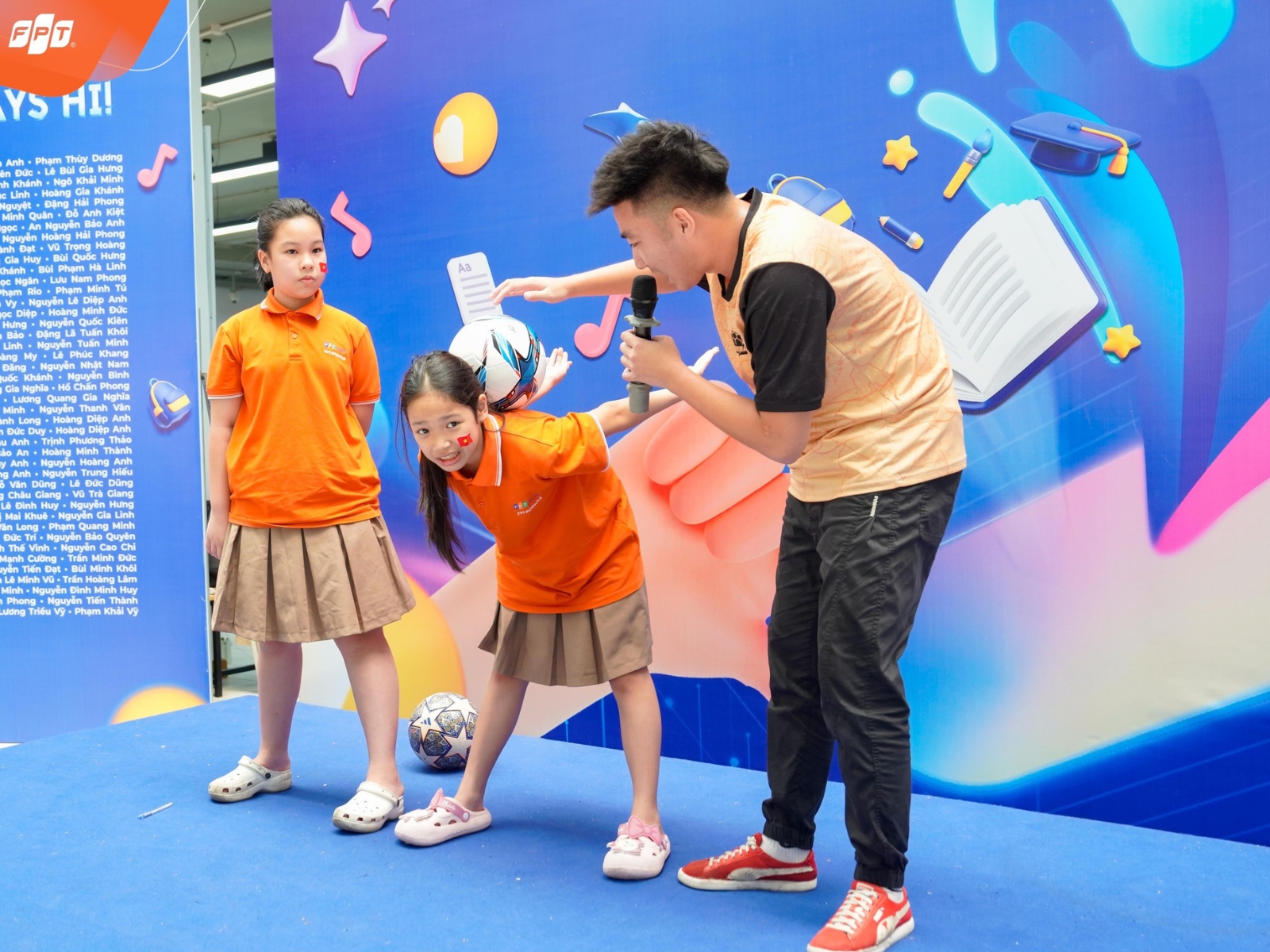 Giáo dục nhân văn là gì? Nền tảng hình thành con người toàn diện - FPT Education Ứng dụng giáo dục nhân văn trong thực tiễn