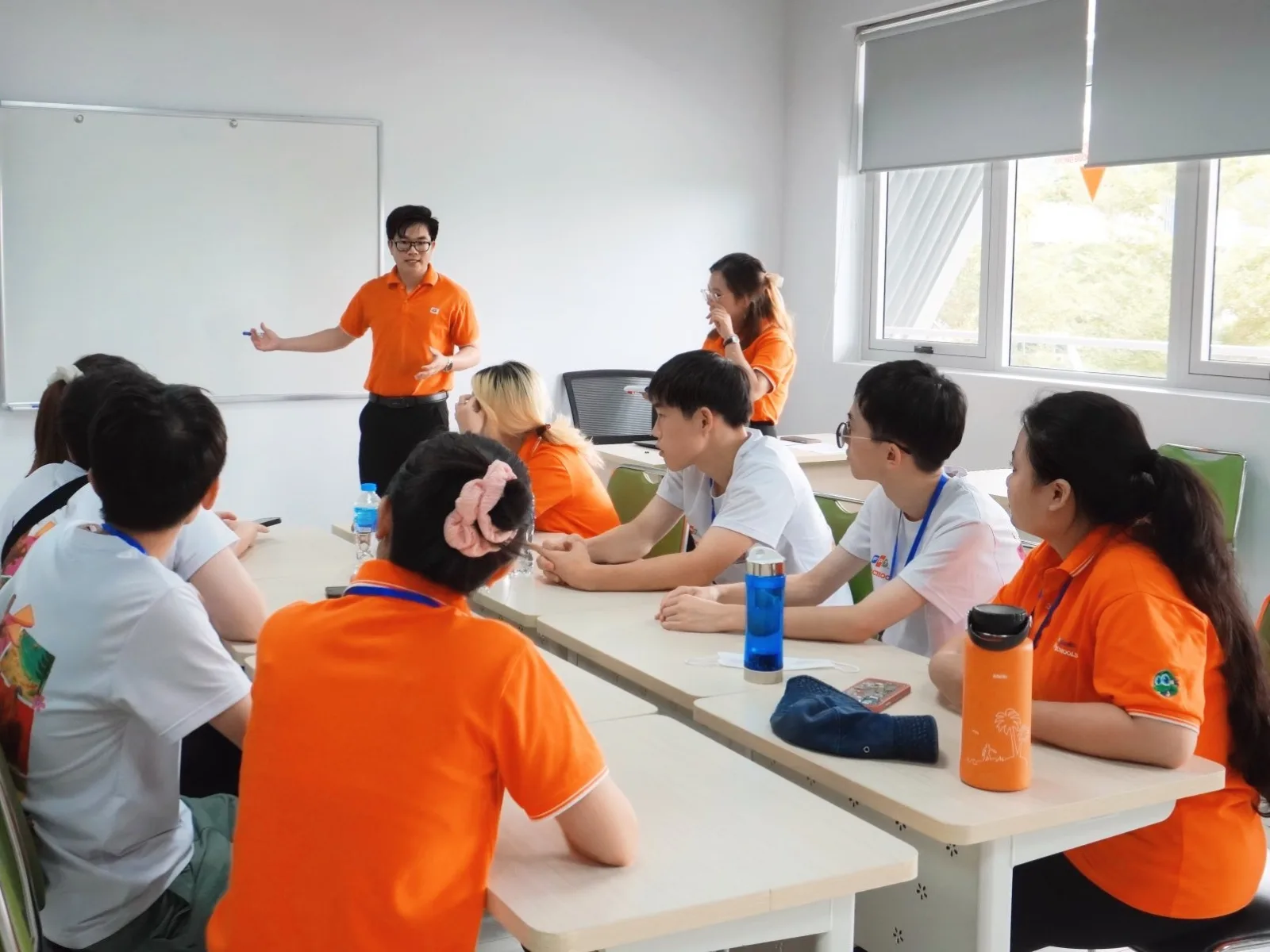 Tư duy hệ thống tiếng Anh là gì? Phân loại và bí kíp rèn luyện cho bản thân - FPT Education Phân loại tư duy hệ thống
