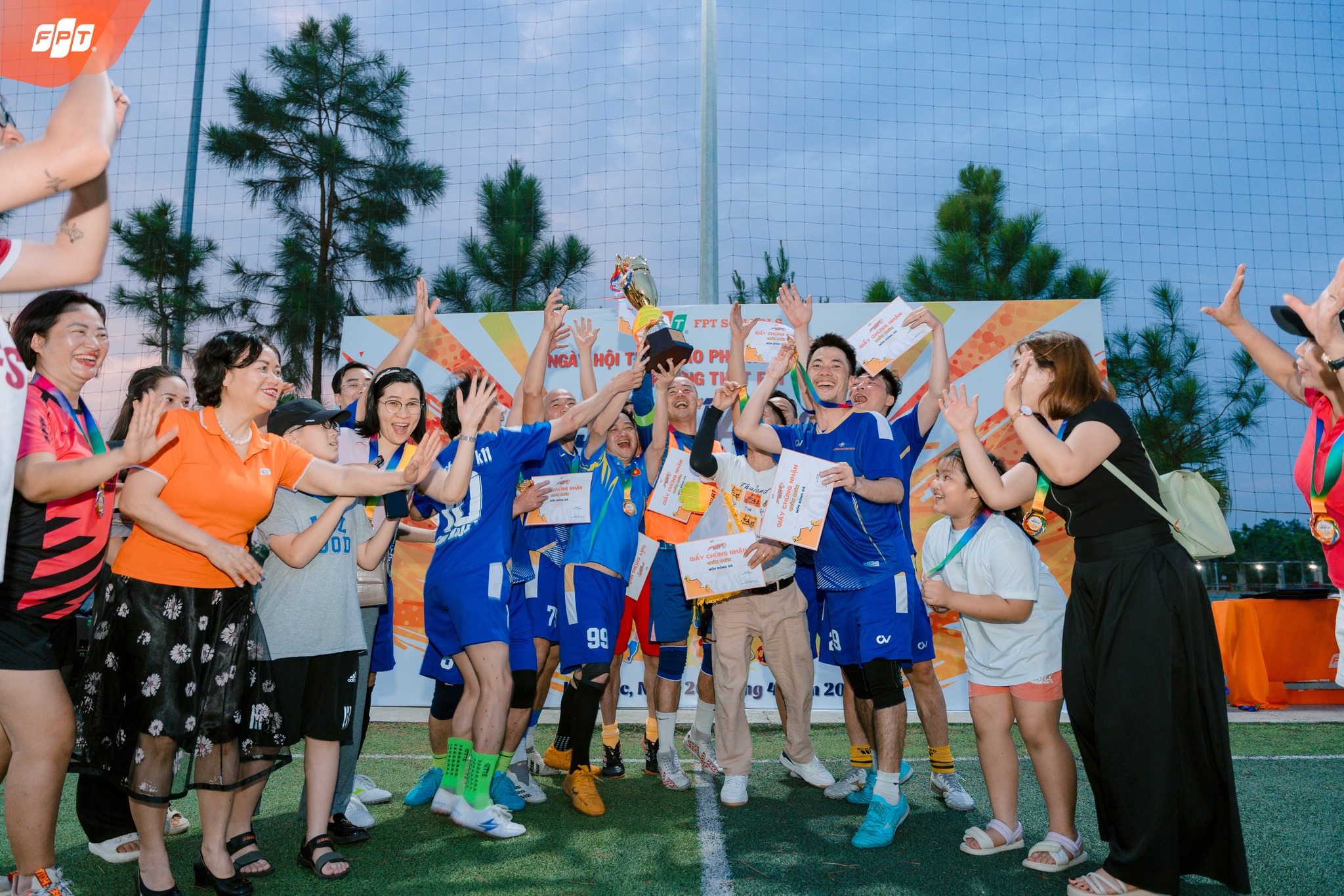 Bùng nổ năng lượng tại ngày hội thể thao dành cho phụ huynh – Sport Day 2025 của THPT FPT Hà Nội | FPT Schools