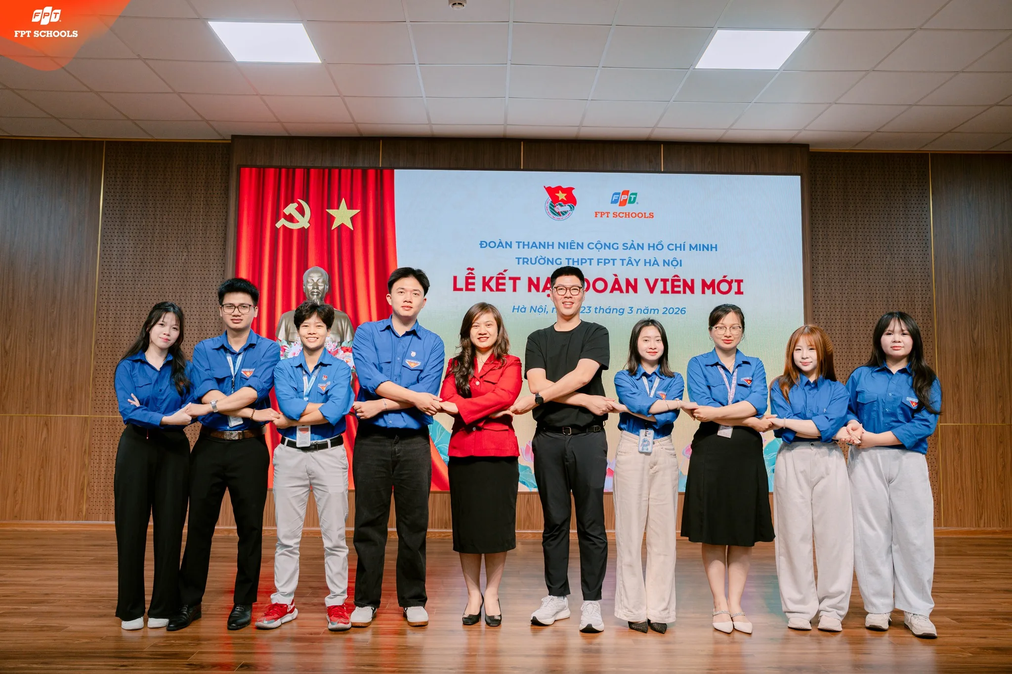 HƯỞNG ỨNG NGÀY ĐOÀN TNCS HỒ CHÍ MINH - TRƯỜNG THPT FPT TÂY HÀ NỘI TỔ CHỨC LỄ KẾT NẠP ĐOÀN VIÊN MỚI NĂM HỌC 2025-2026 - FPT Education HƯỞNG ỨNG NGÀY ĐOÀN TNCS HỒ CHÍ MINH - TRƯỜNG THPT FPT TÂY HÀ NỘI TỔ CHỨC LỄ KẾT NẠP ĐOÀN VIÊN MỚI NĂM HỌC 2025-2026 | FPT Schools